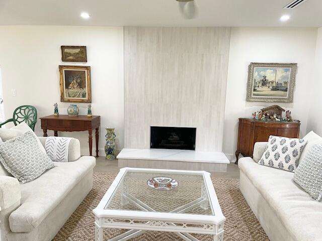 1303 Clubhouse Circle Property Photo 14