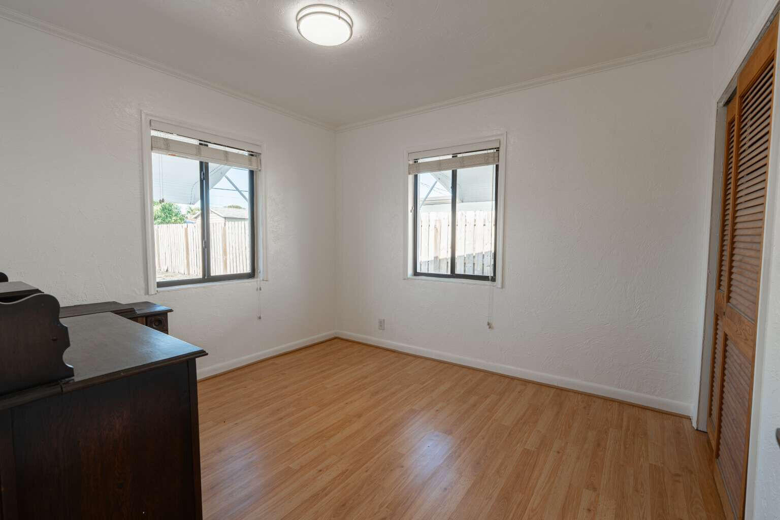 3110 Scanlan Avenue Property Photo 8