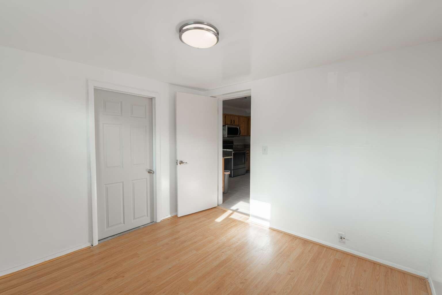 3110 Scanlan Avenue Property Photo 12