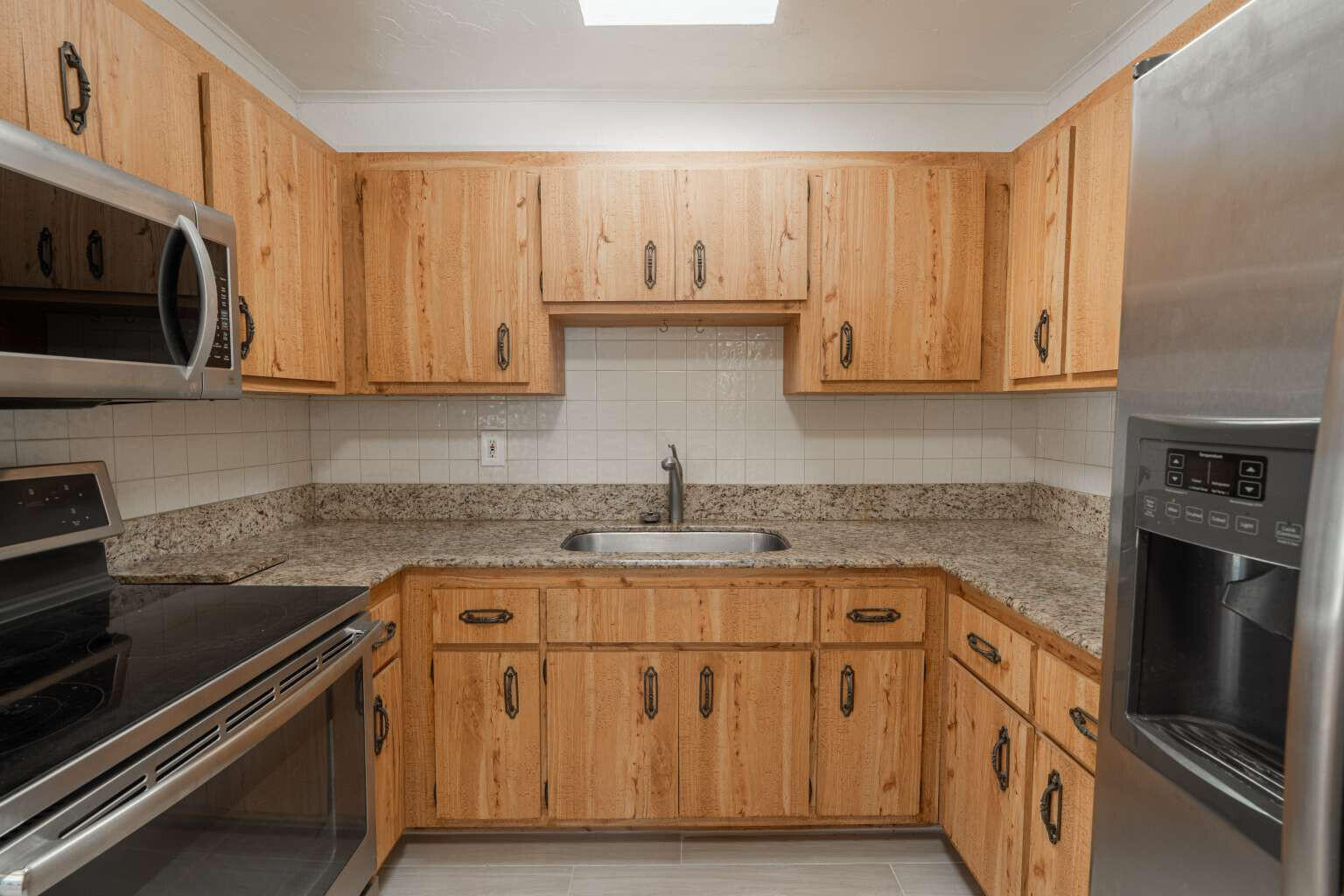 3110 Scanlan Avenue Property Photo 14