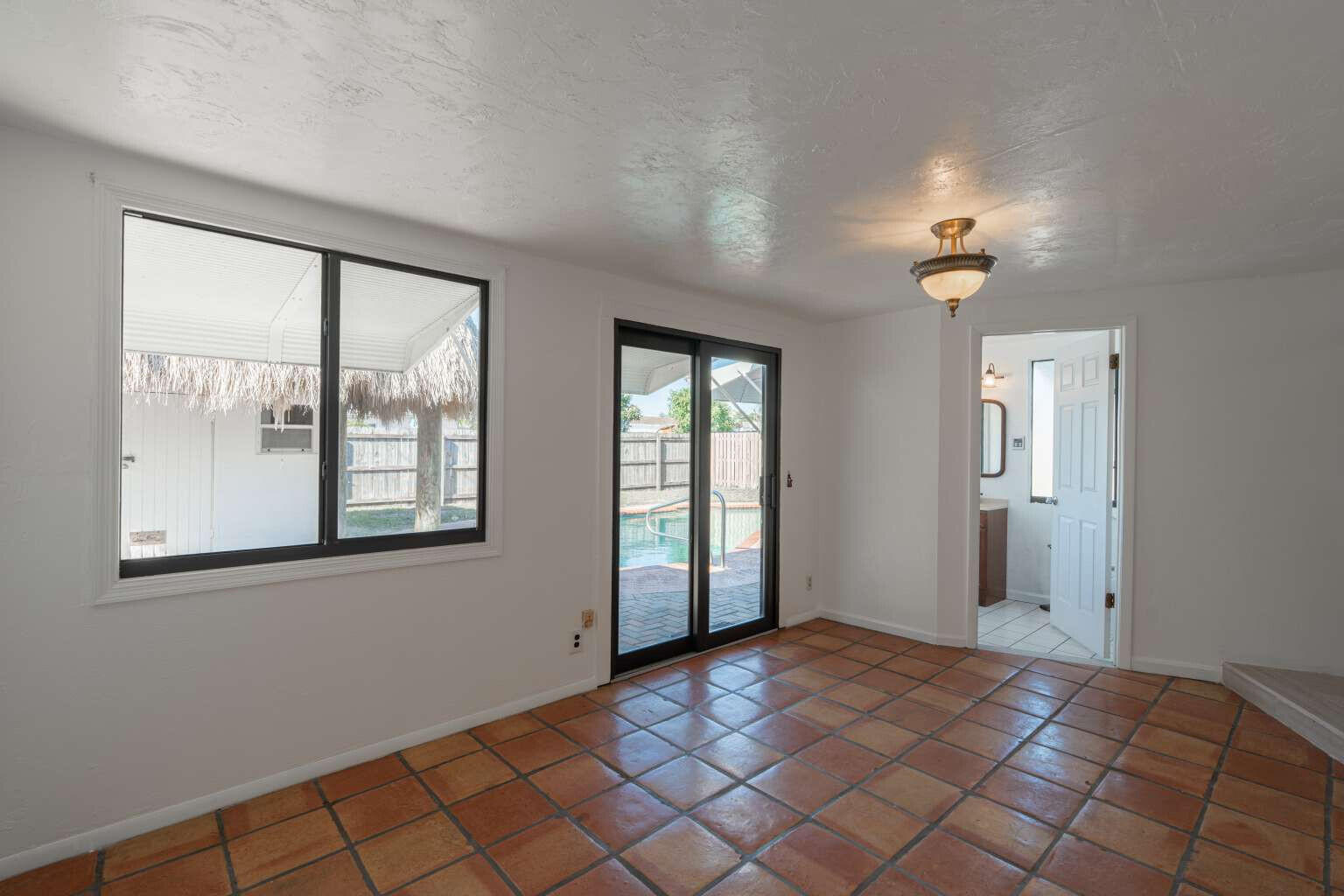 3110 Scanlan Avenue Property Photo 16