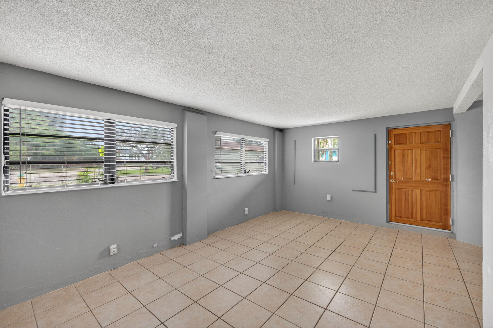 4117 Nw 5th Avenue Property Photo 17