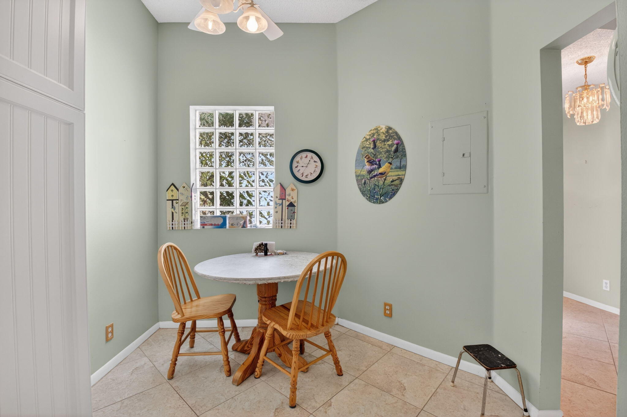 5430 Venetia Court N Property Photo 8