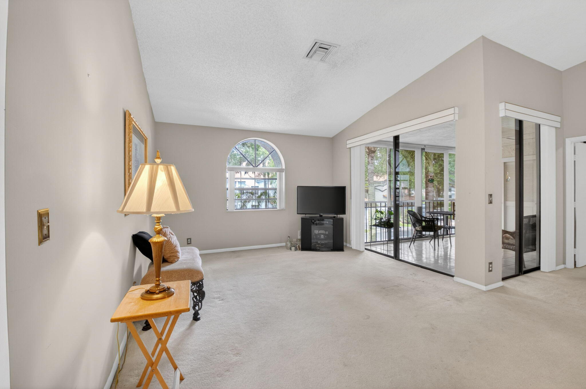 5430 Venetia Court N Property Photo 12