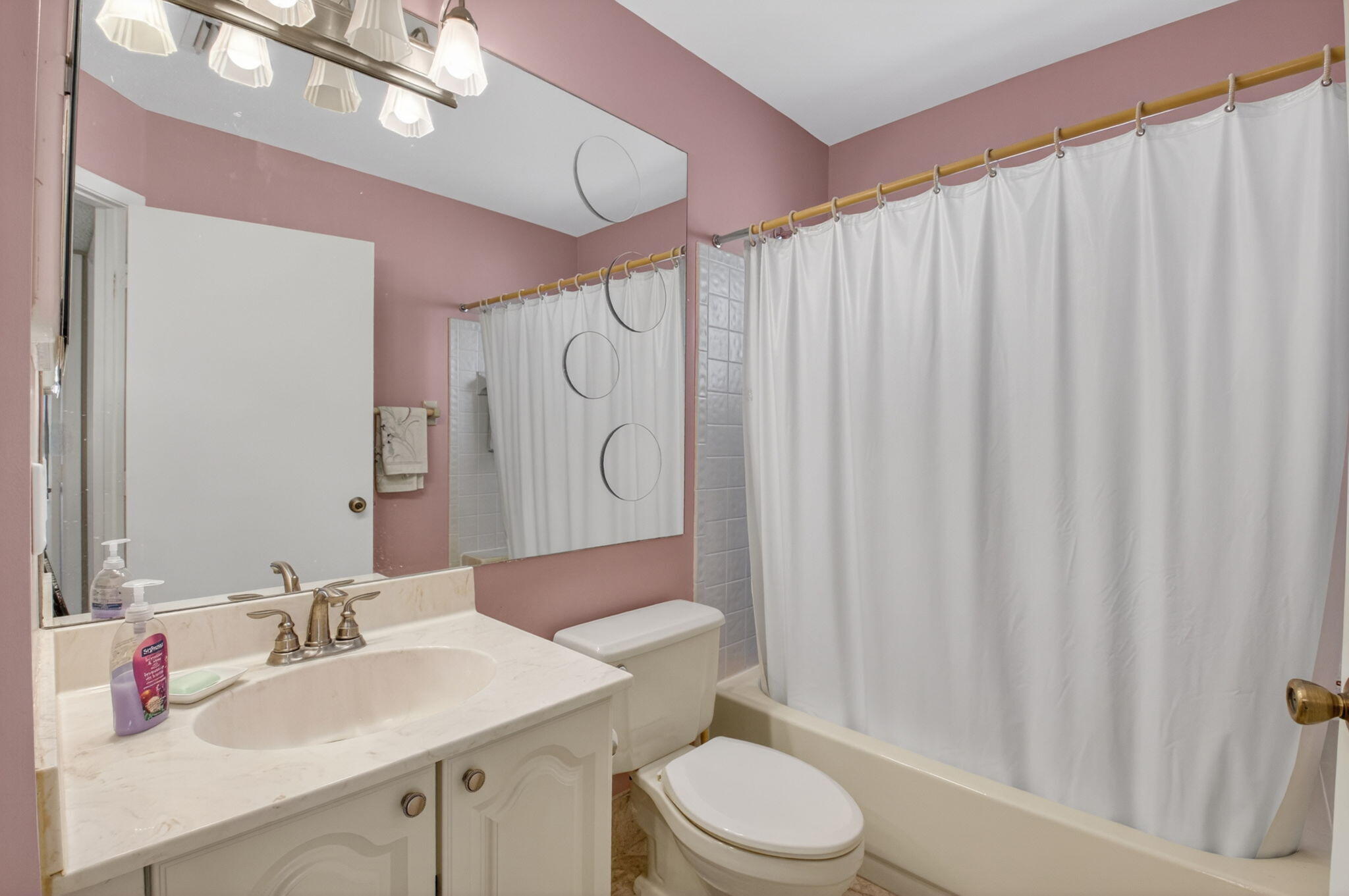 5430 Venetia Court N Property Photo 25