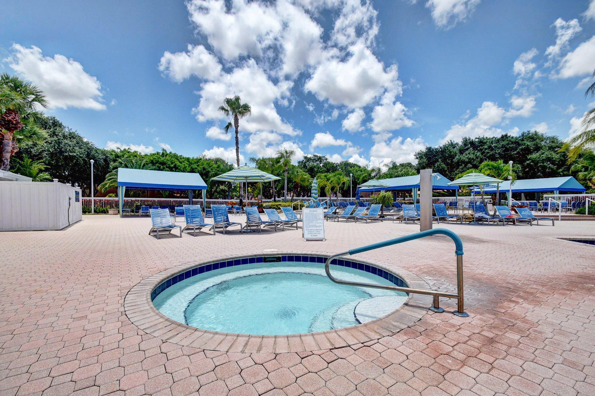 5430 Venetia Court N Property Photo 48