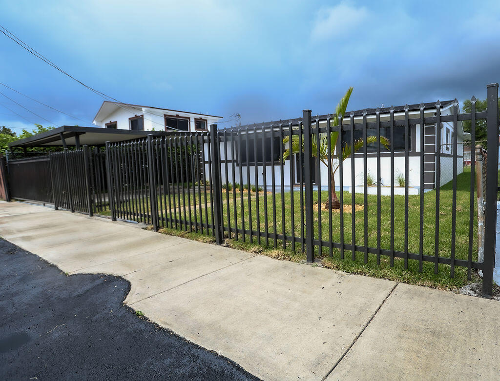 1781 Nw 154th Street Property Photo 2