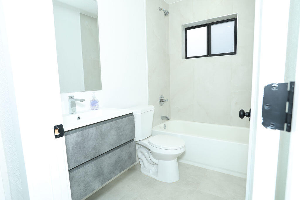 1781 Nw 154th Street Property Photo 8