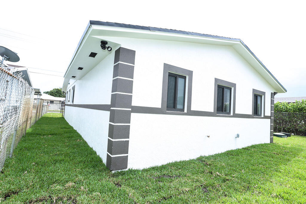 1781 Nw 154th Street Property Photo 13