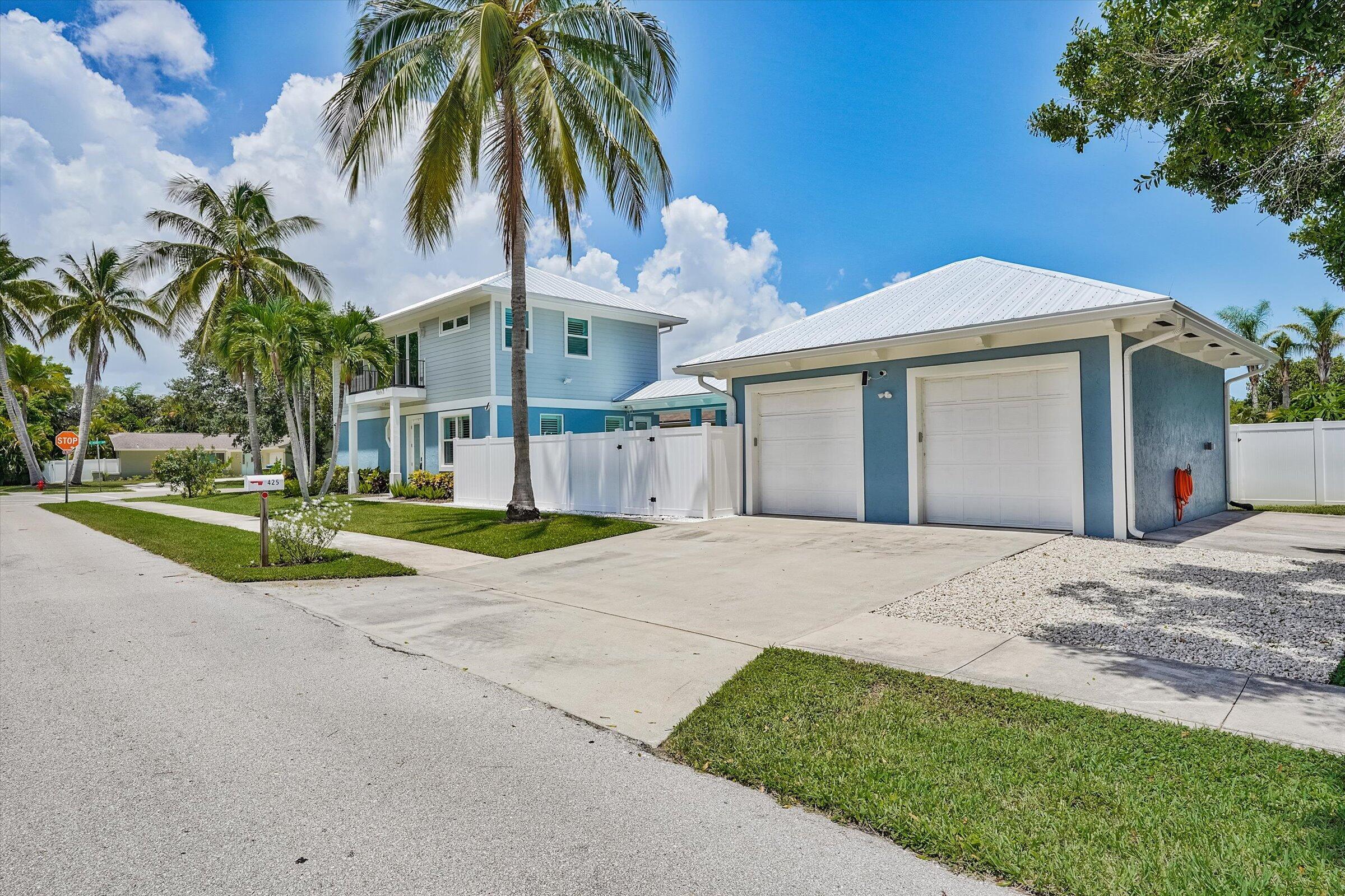 425 Hugh Street Property Photo 4