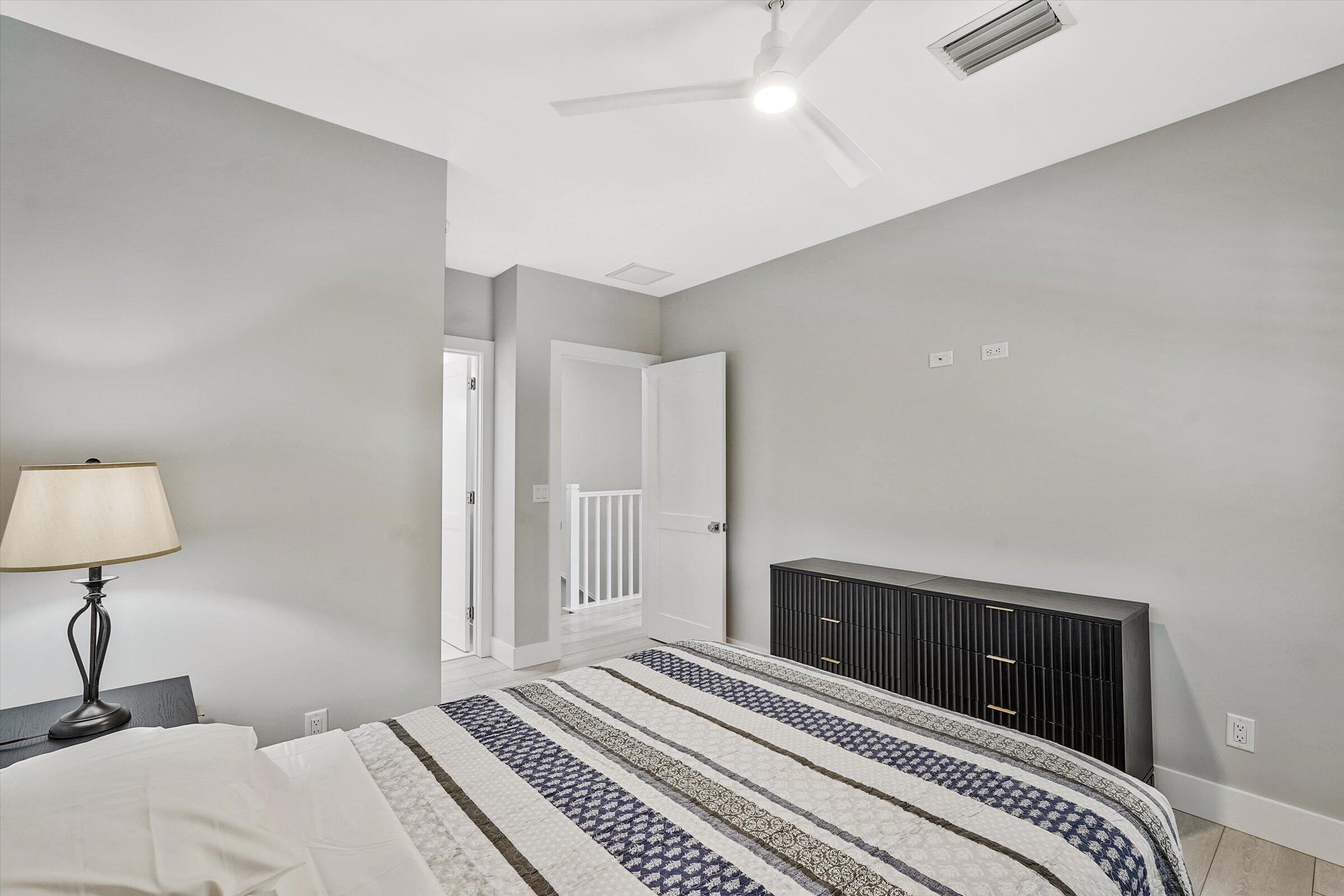 425 Hugh Street Property Photo 21