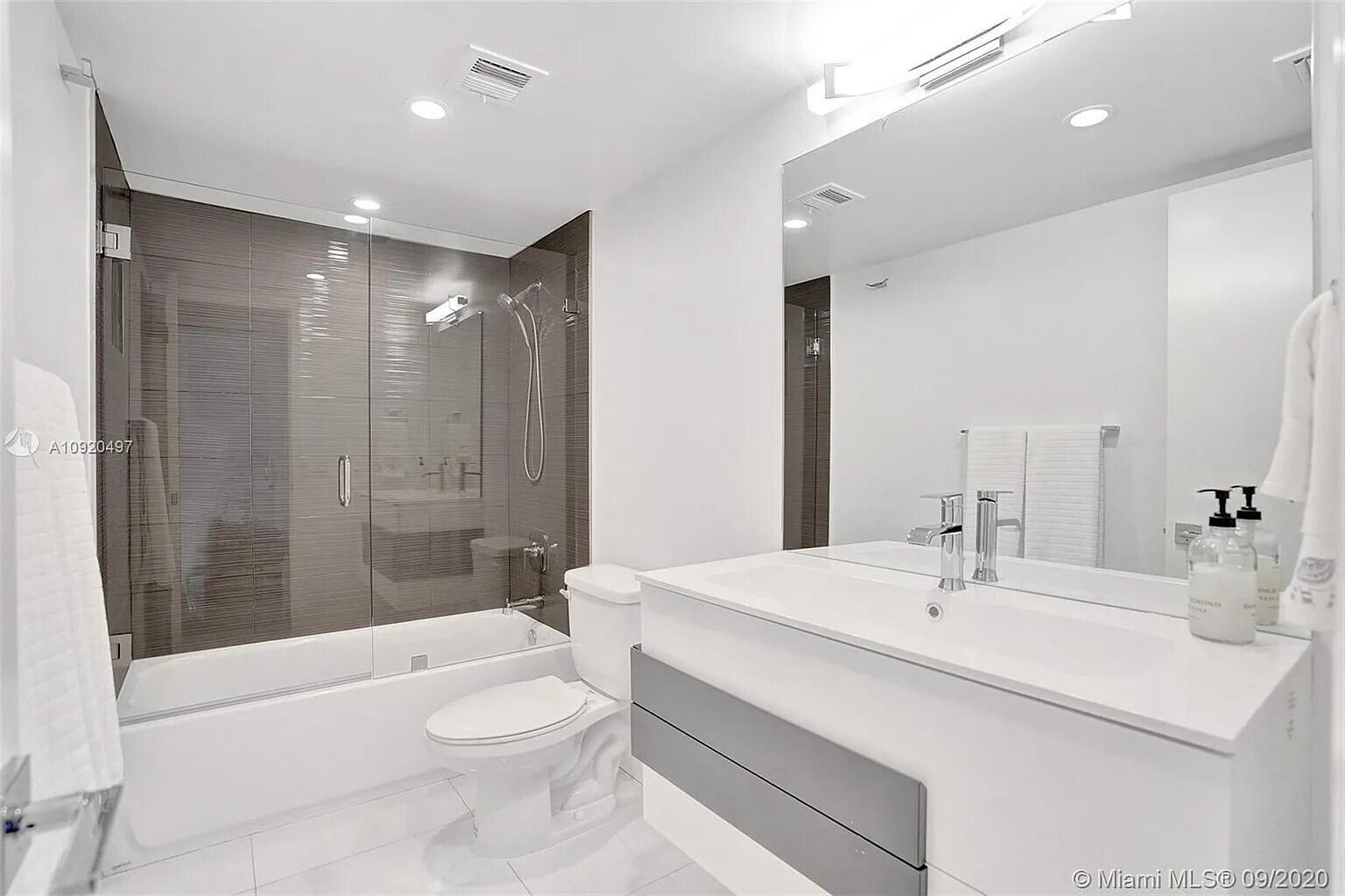 1350 River Reach Drive 115 Property Photo 22