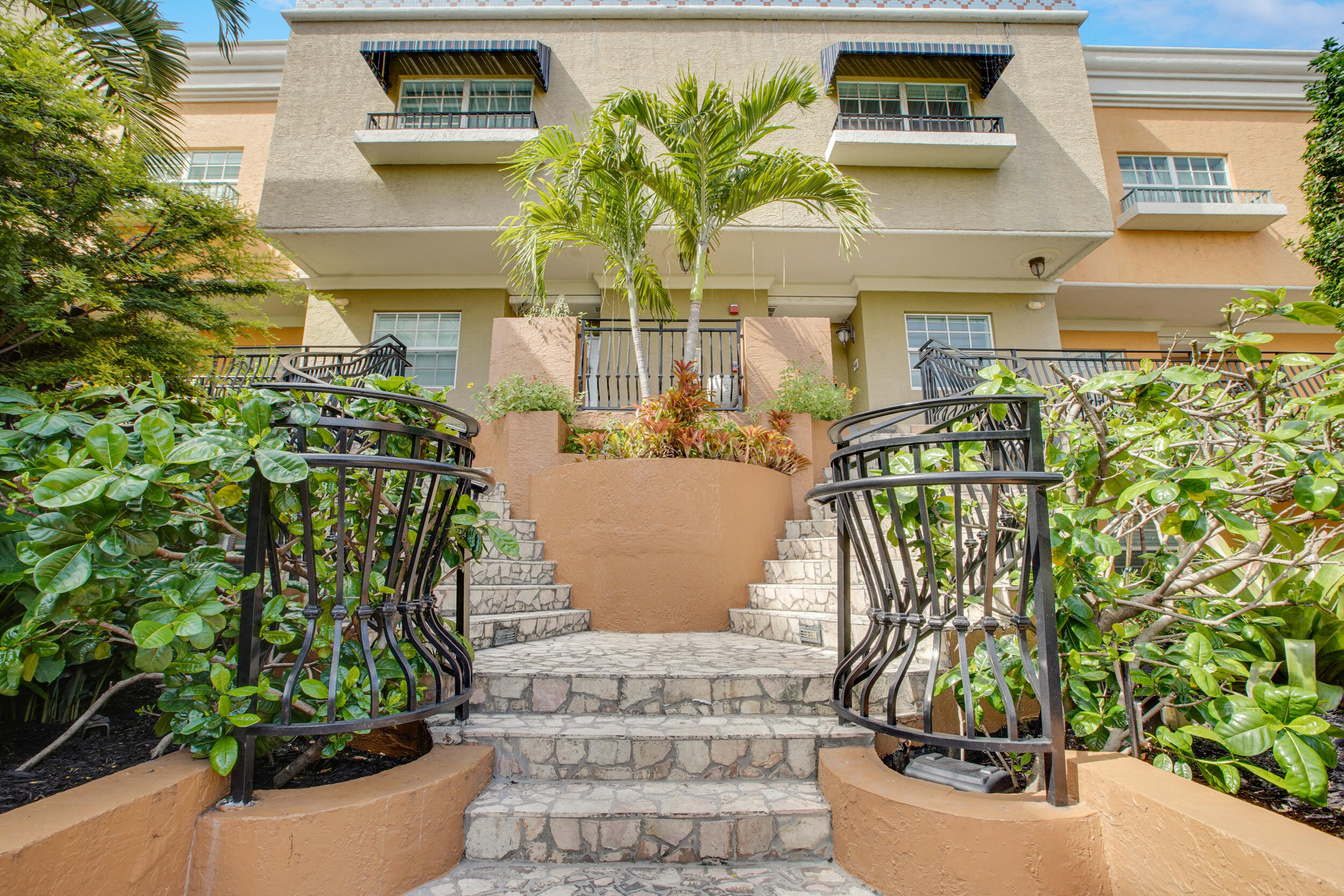 1111 E Las Olas Boulevard 410 Property Photo 6