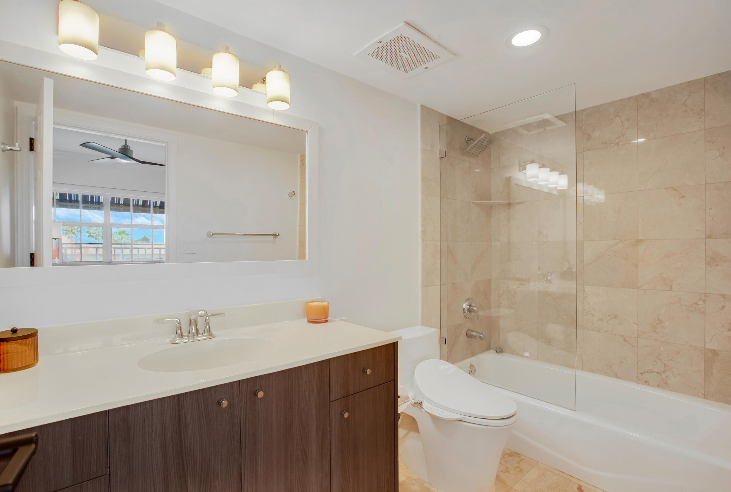 1111 E Las Olas Boulevard 410 Property Photo 23