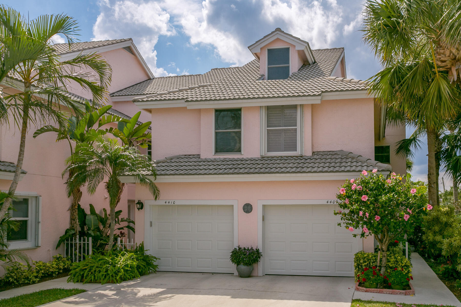 4409 N Fairway Dr Drive N Property Photo 1