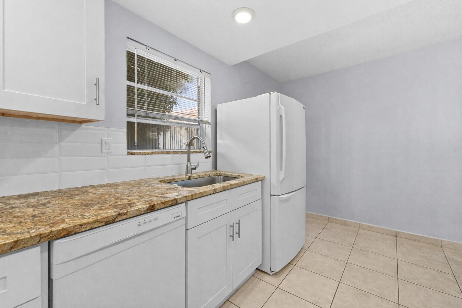 211 Piedmont E Property Photo 3