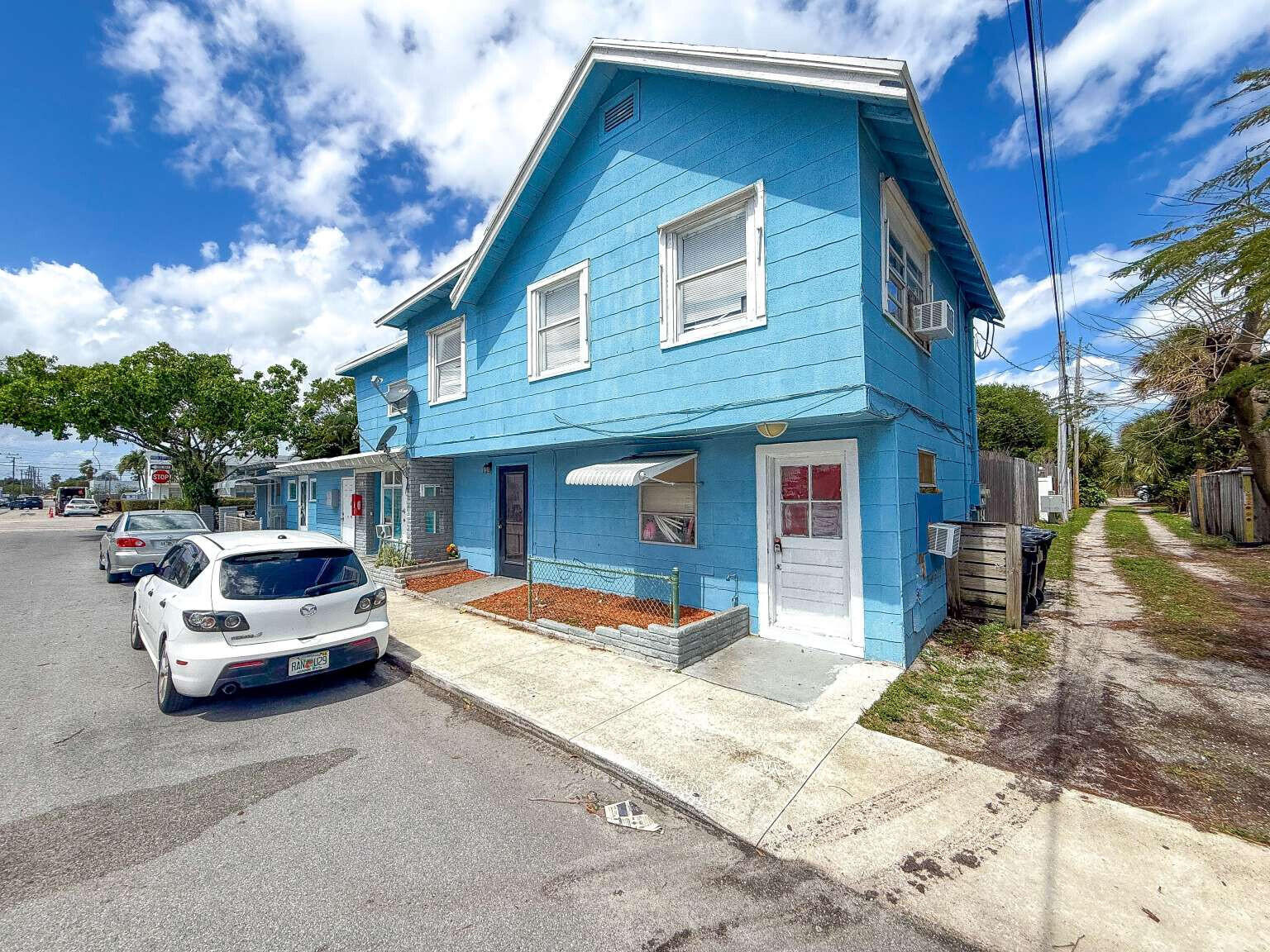 714 N 4th Ave Avenue N Property Photo 1
