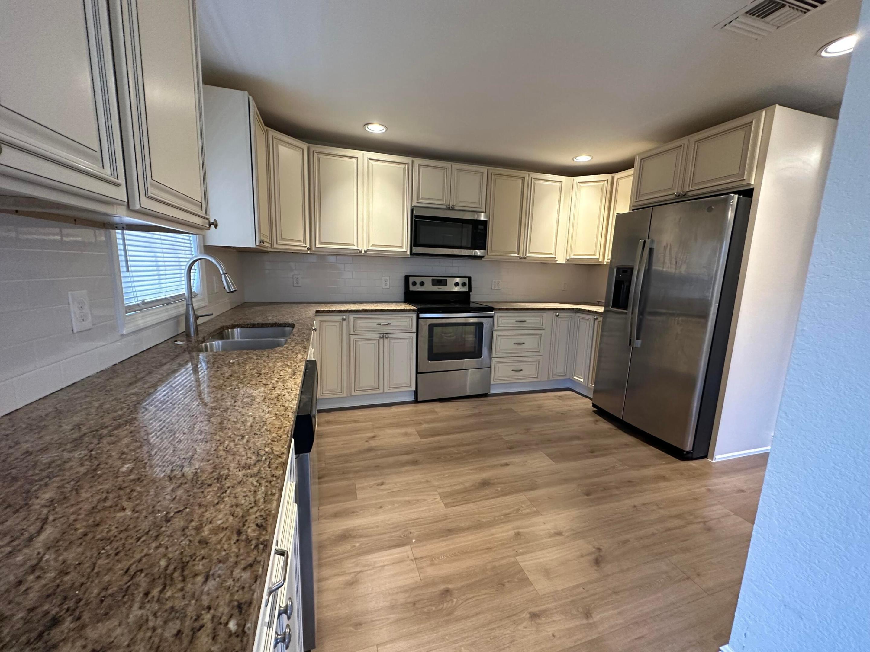 340 Walton Boulevard Property Photo 2