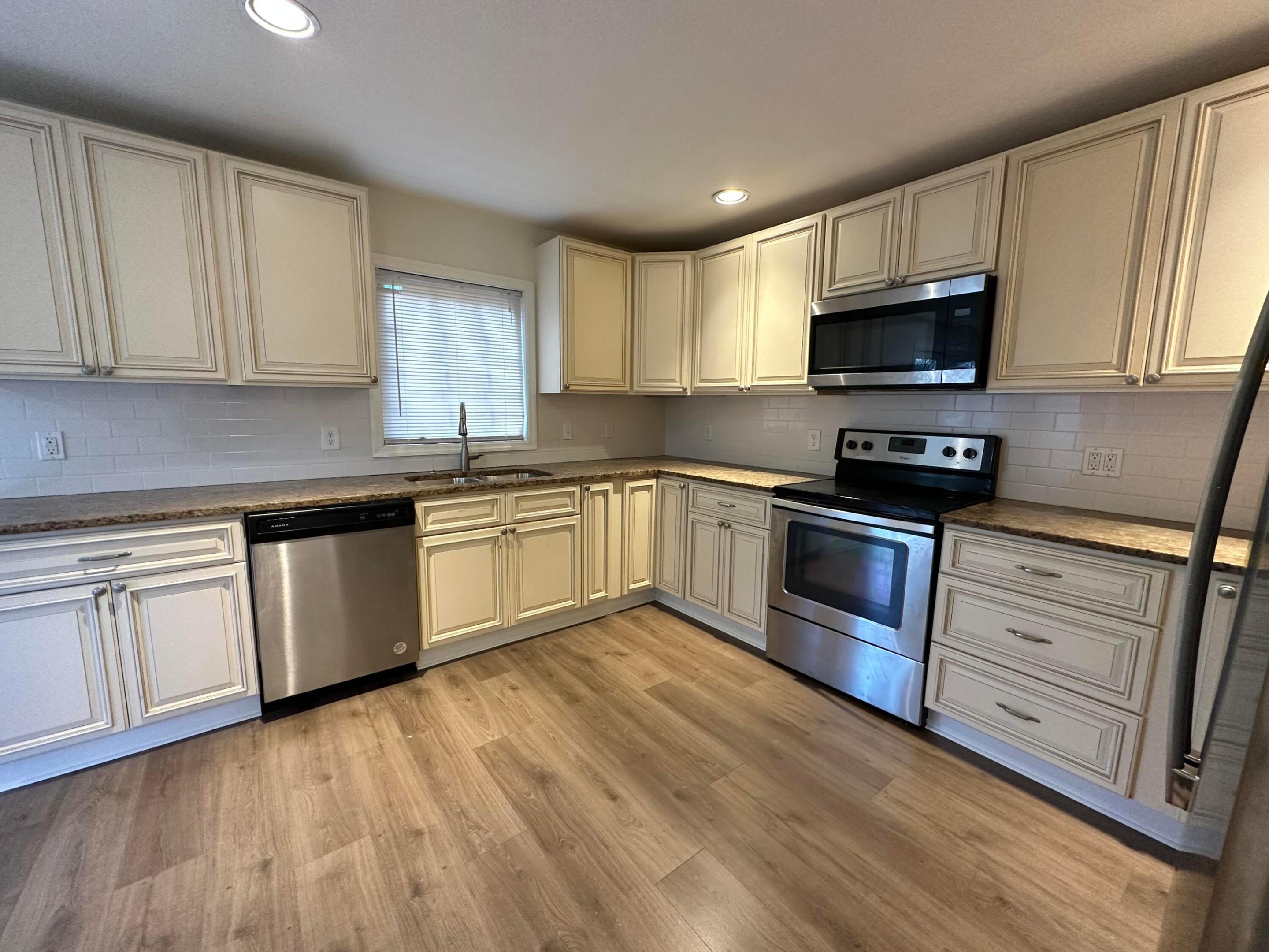 340 Walton Boulevard Property Photo 3