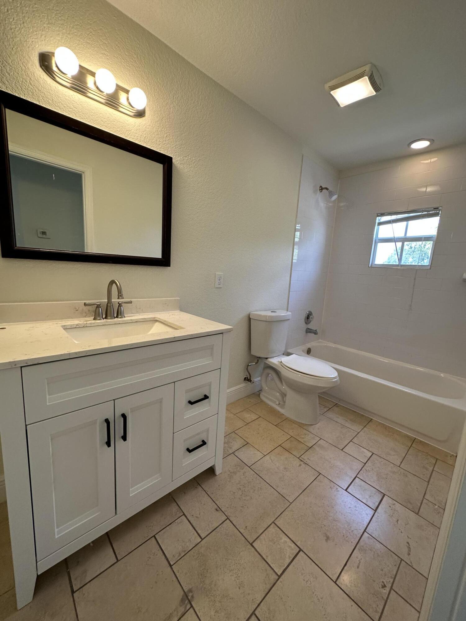 340 Walton Boulevard Property Photo 6