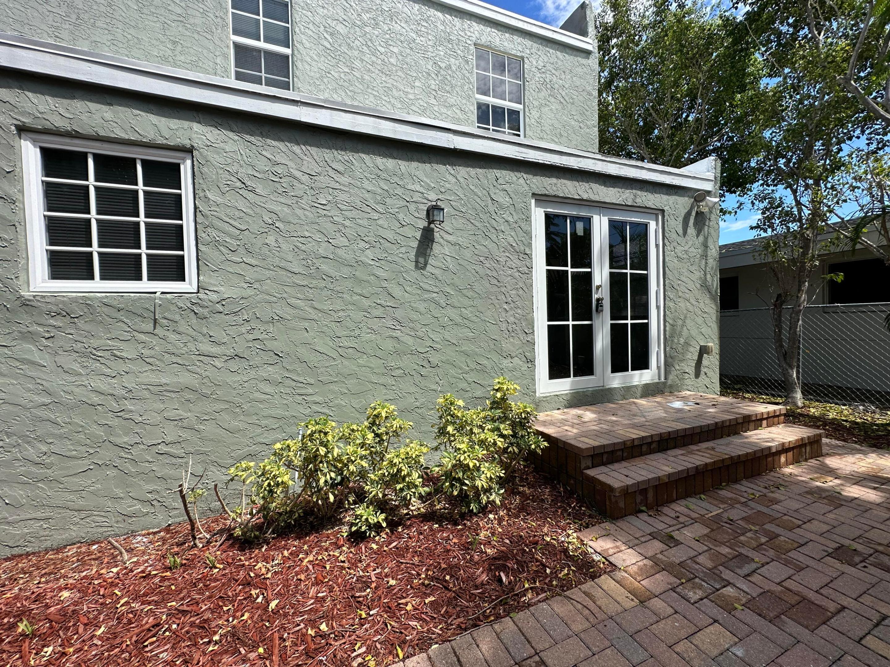 340 Walton Boulevard Property Photo 11