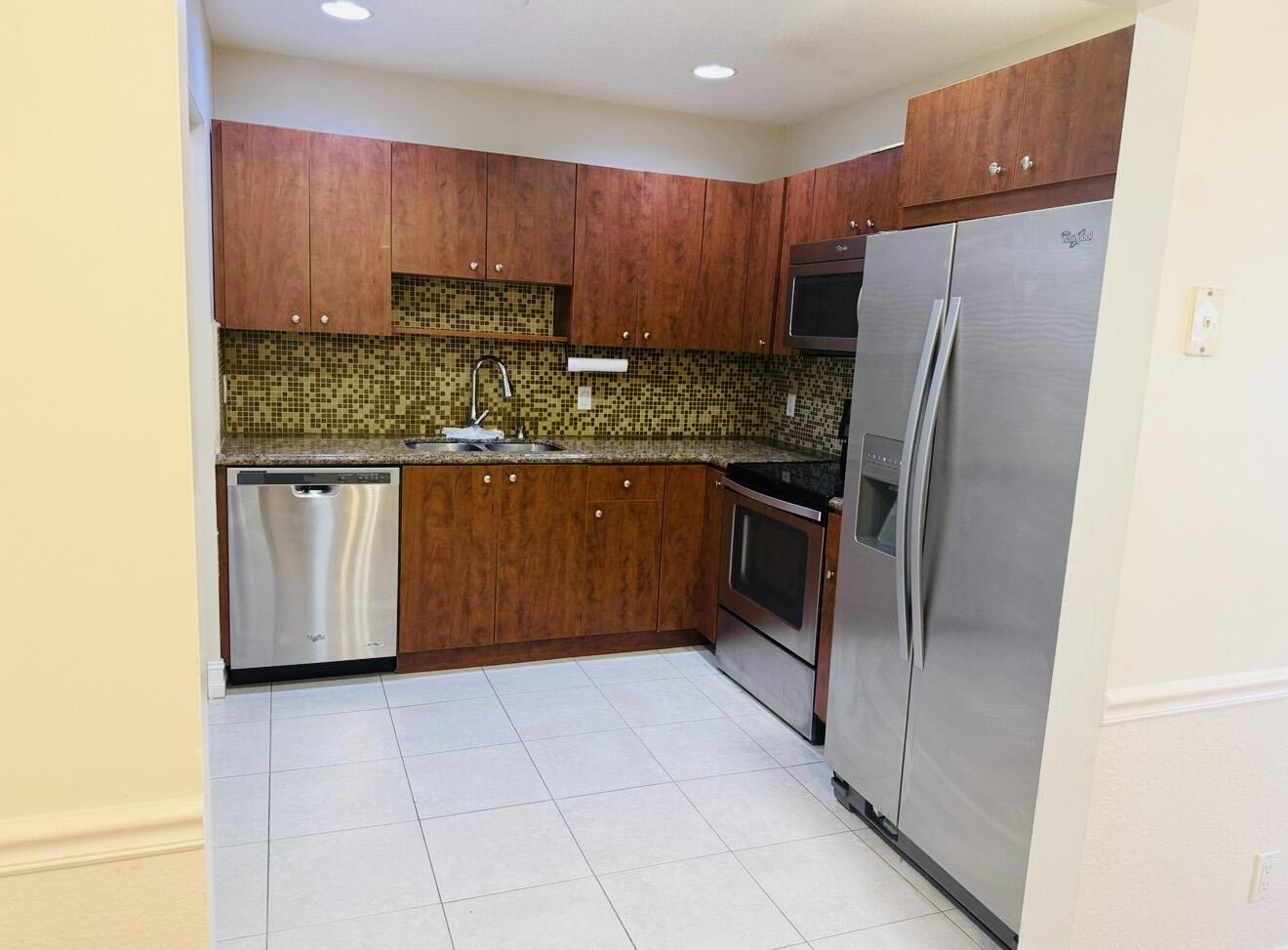 1005 Manor Drive 3d Property Photo 6