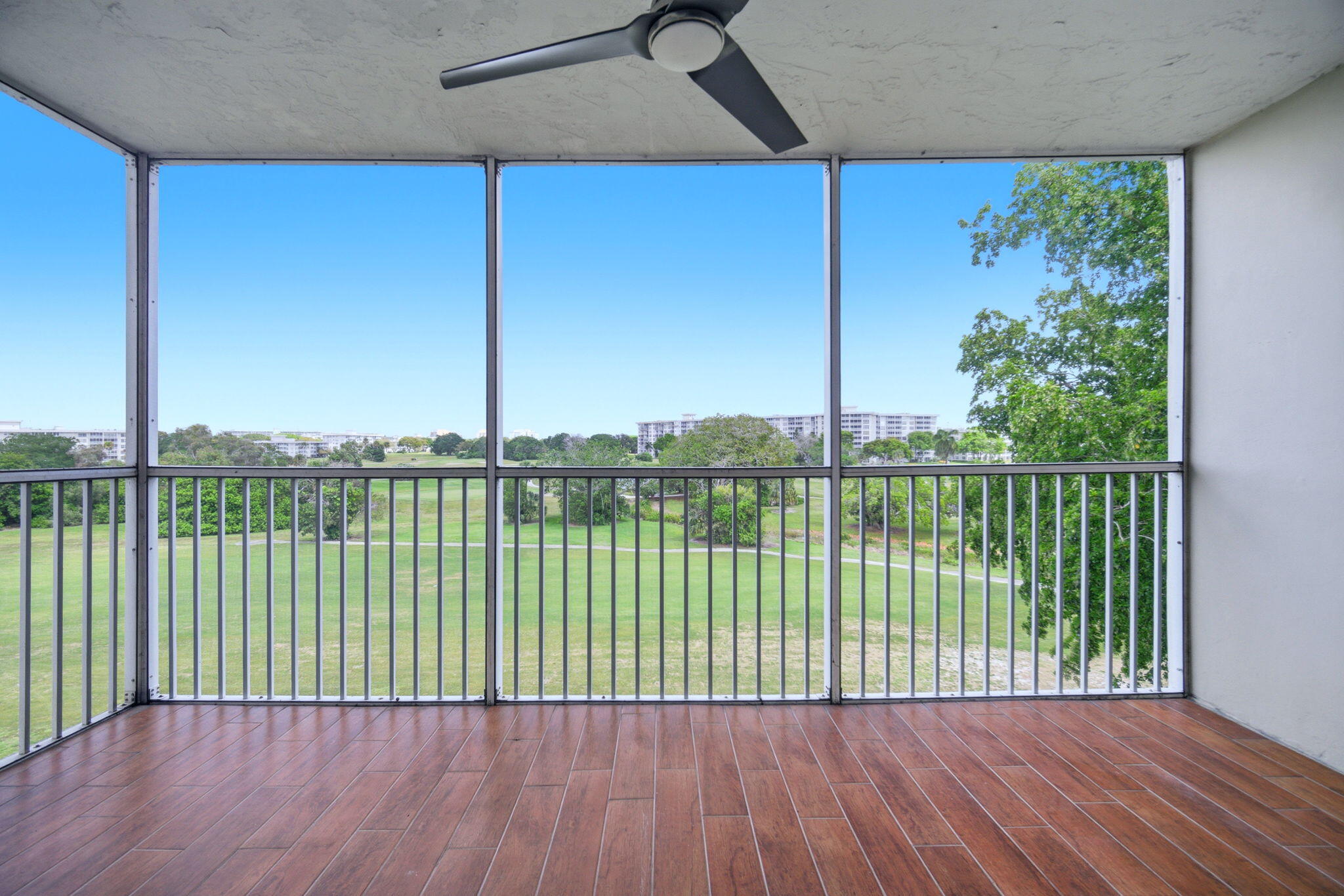 2901 S Palm Aire Drive Property Photo 31