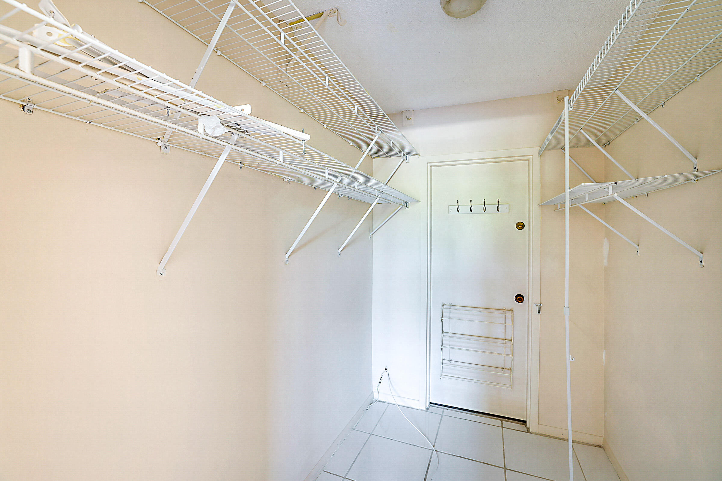 2121 N Ocean Boulevard 302e Property Photo 23