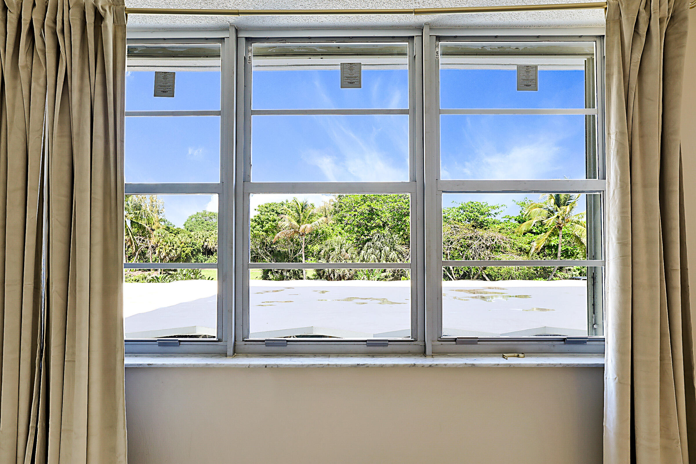2121 N Ocean Boulevard 302e Property Photo 24