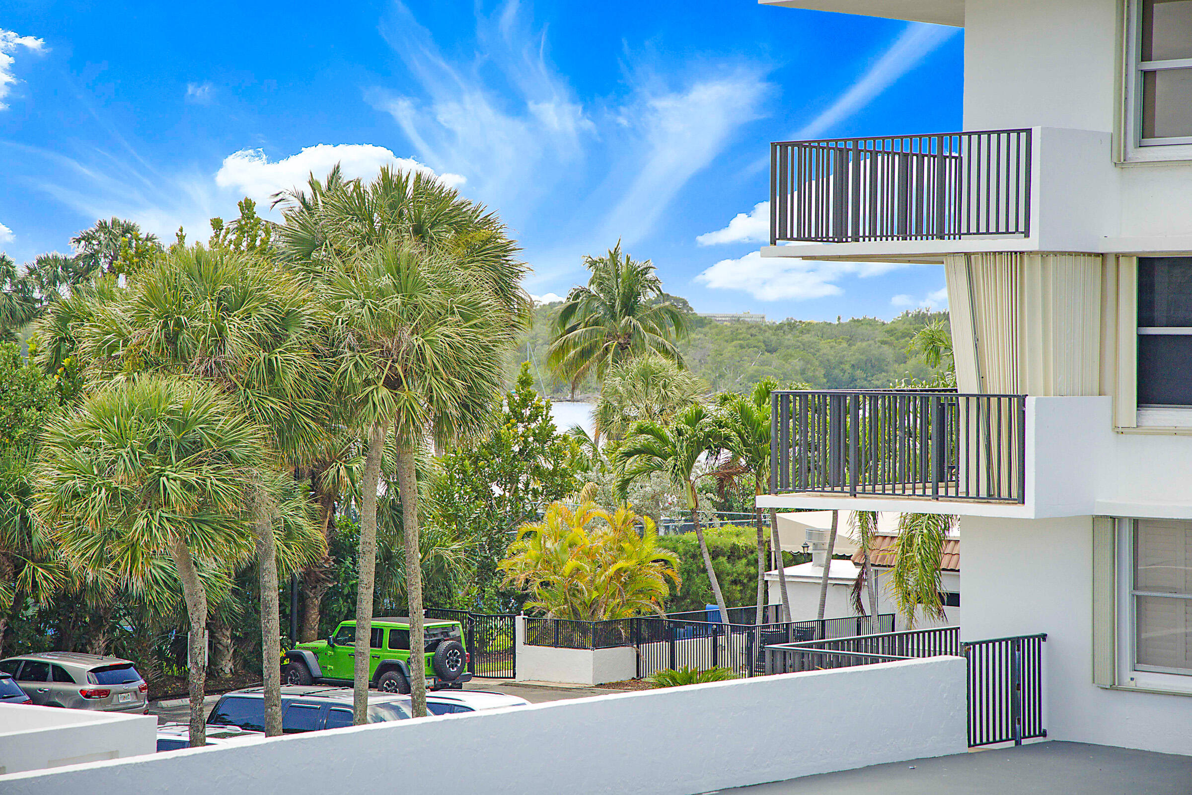 2121 N Ocean Boulevard 302e Property Photo 31