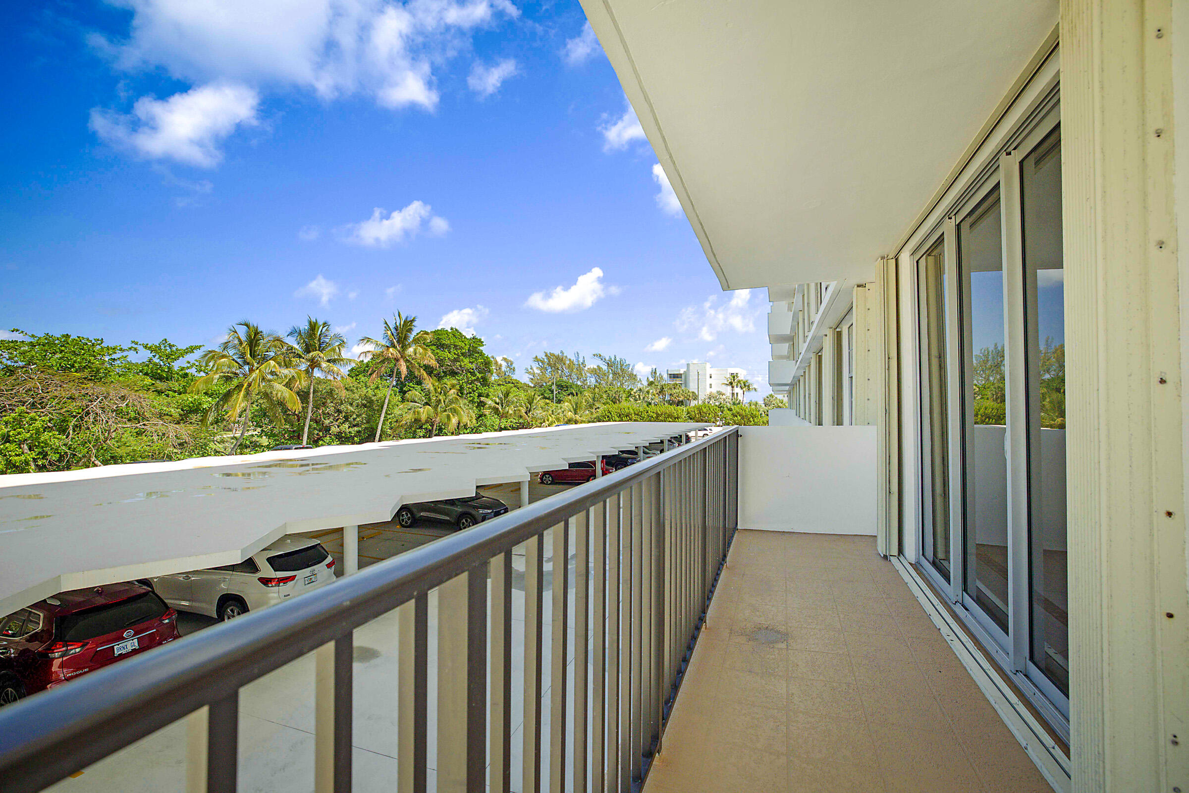 2121 N Ocean Boulevard 302e Property Photo 32