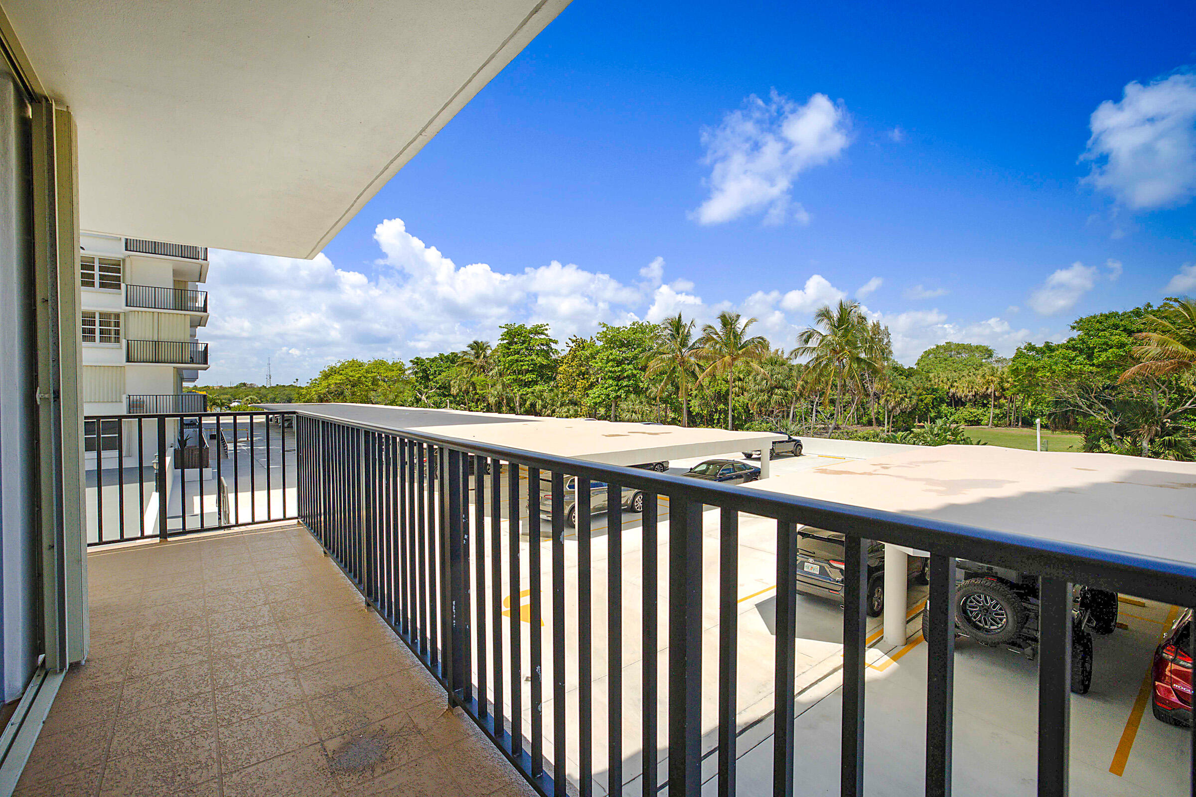 2121 N Ocean Boulevard 302e Property Photo 33