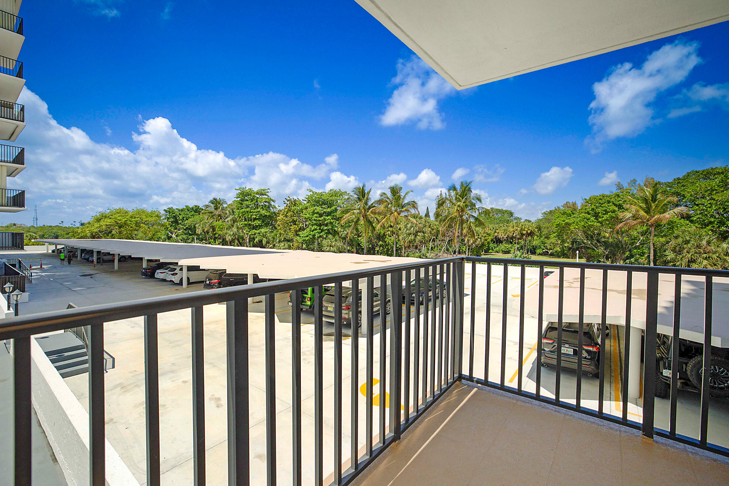 2121 N Ocean Boulevard 302e Property Photo 34