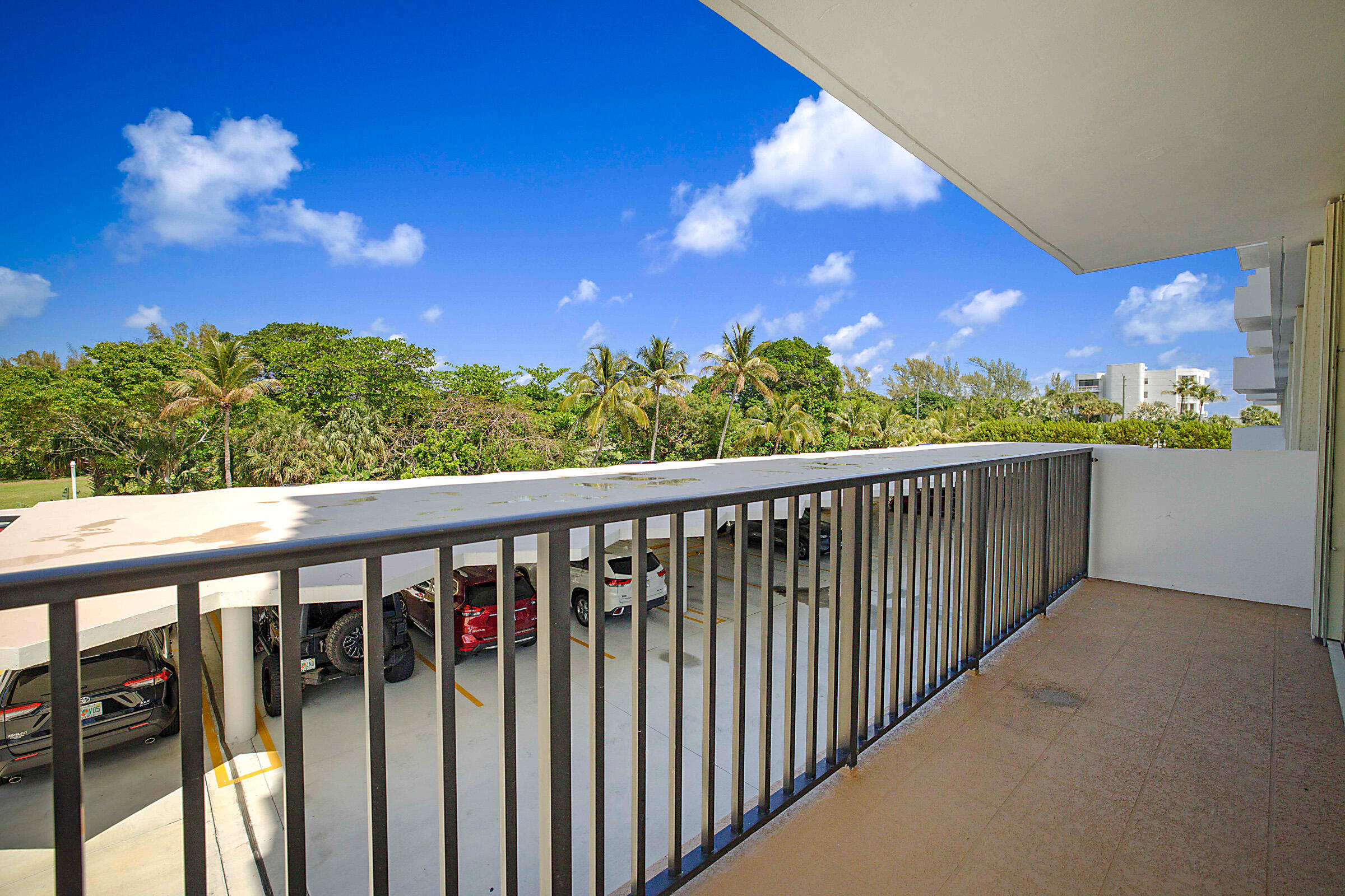 2121 N Ocean Boulevard 302e Property Photo 35