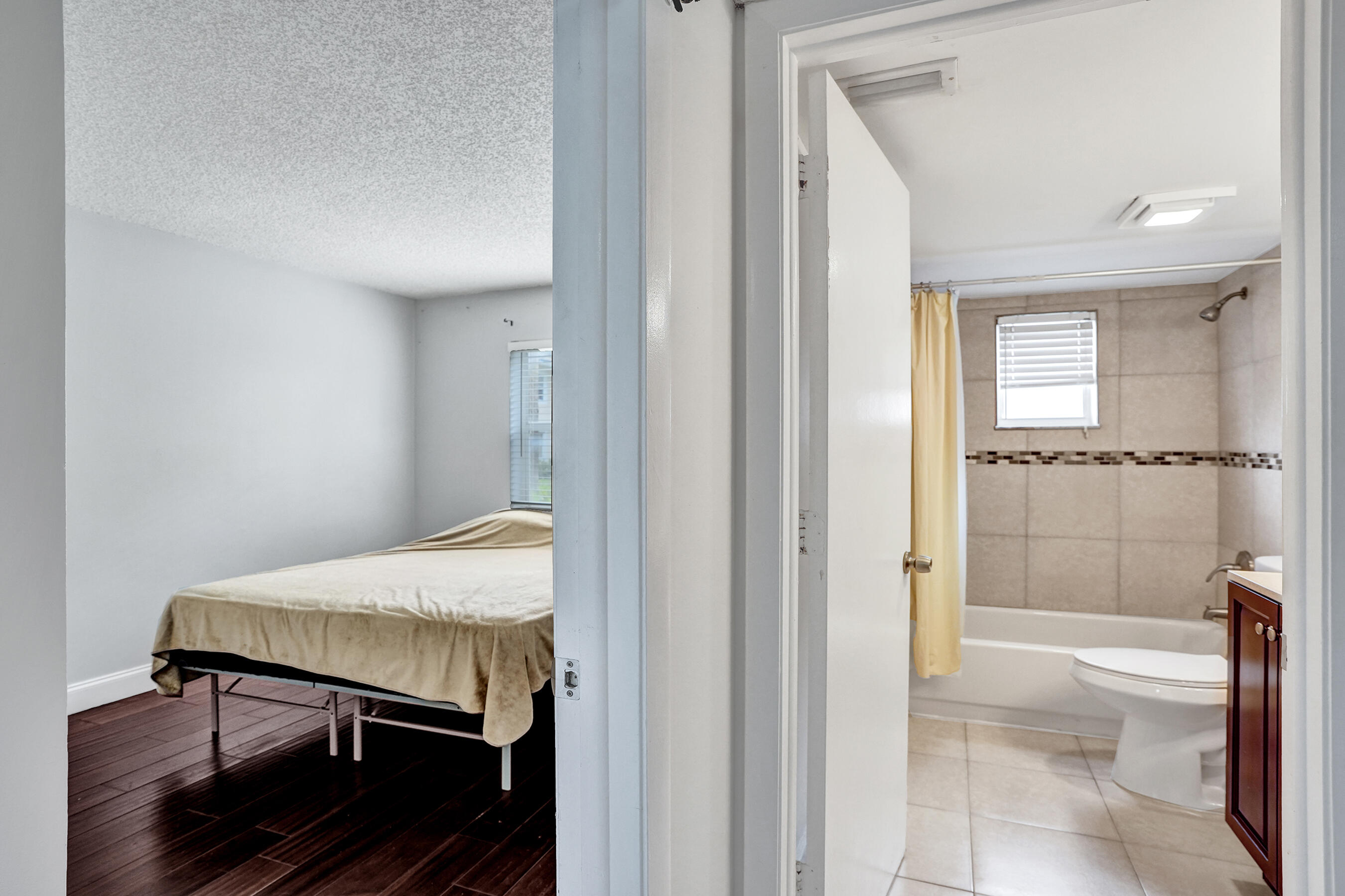 12215 Royal Palm Boulevard 4q Property Photo 12