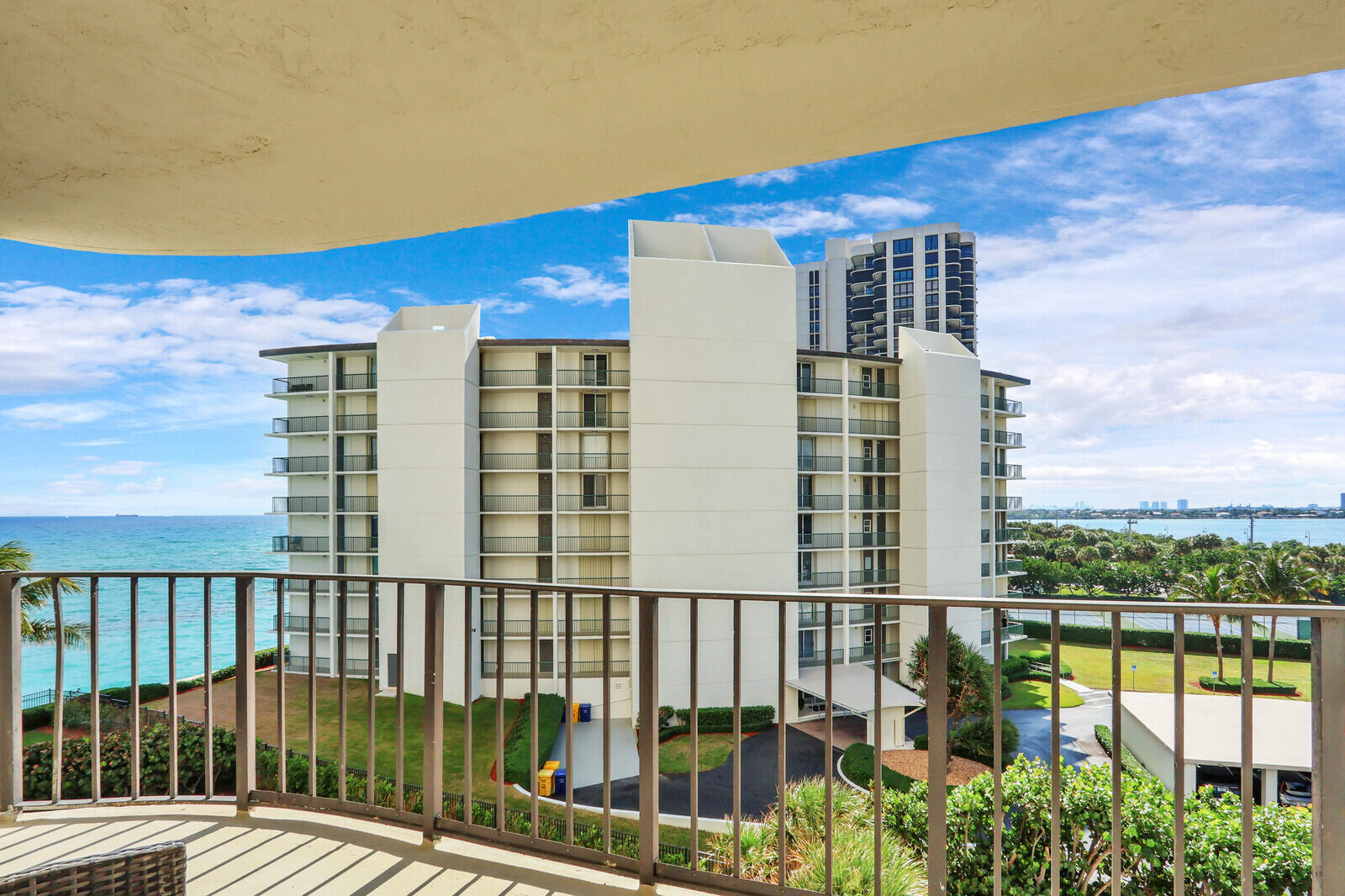 5420 N Ocean Drive 506 Property Photo 1