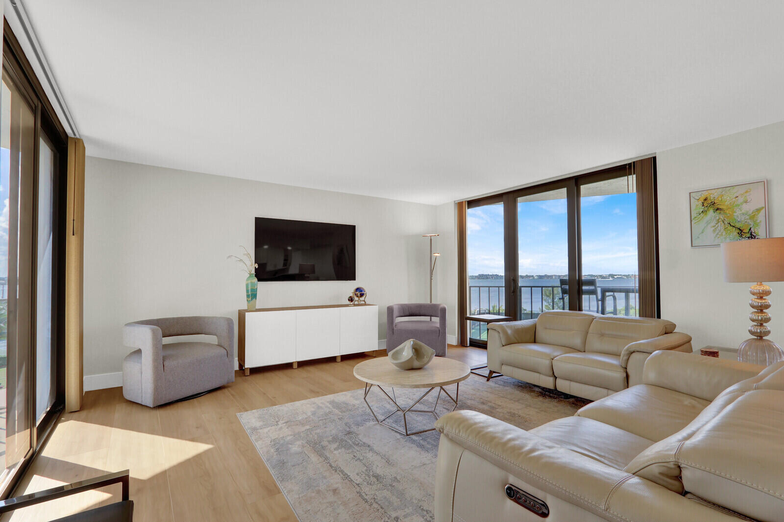 5420 N Ocean Drive 506 Property Photo 17