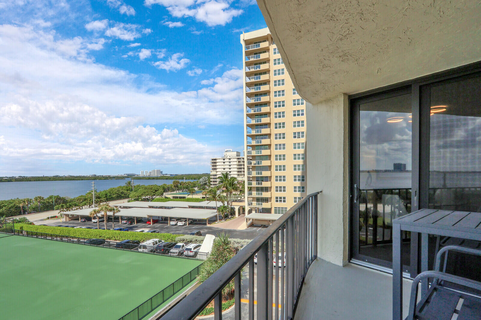 5420 N Ocean Drive 506 Property Photo 42
