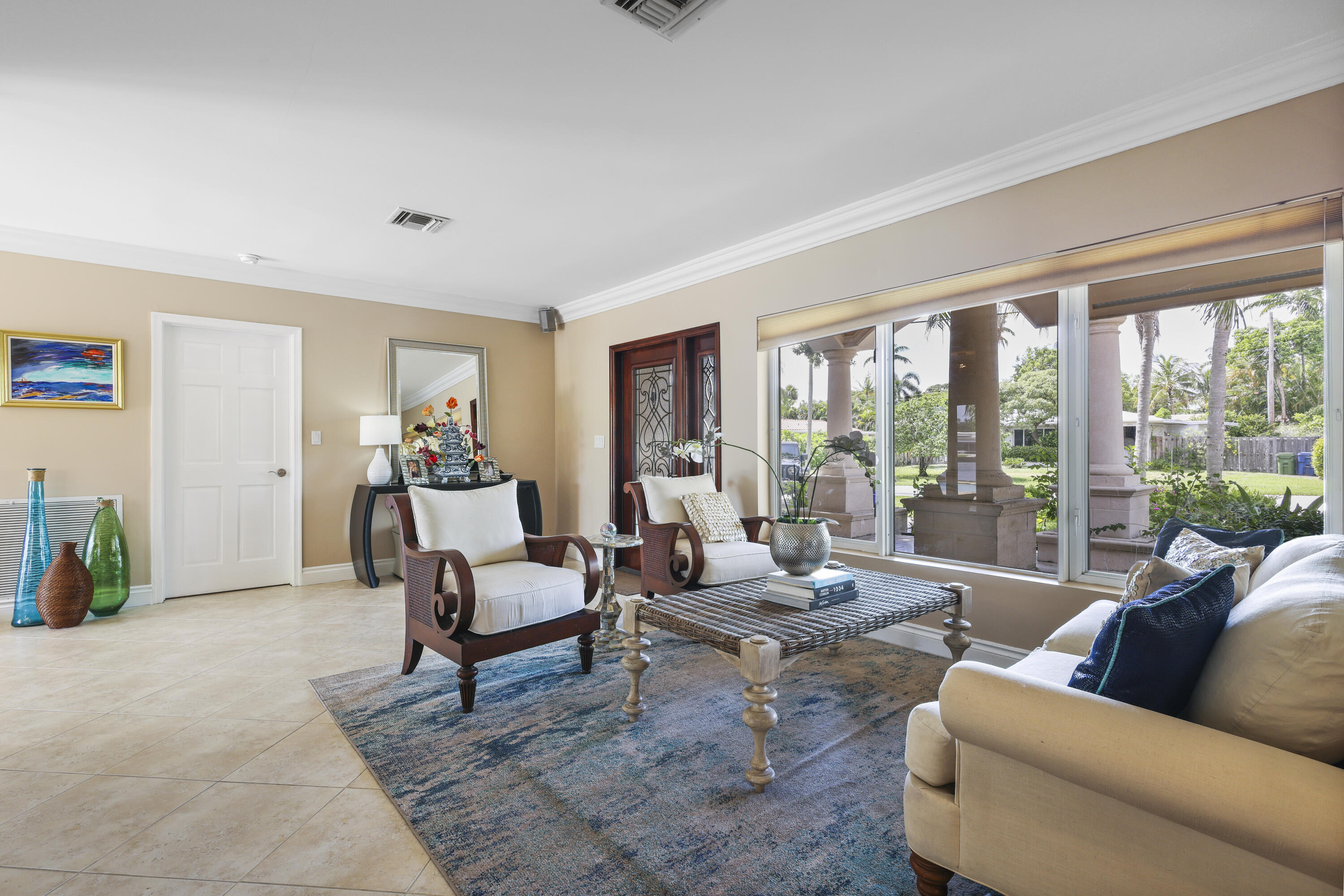 1925 Coral Gardens Drive Property Photo 4