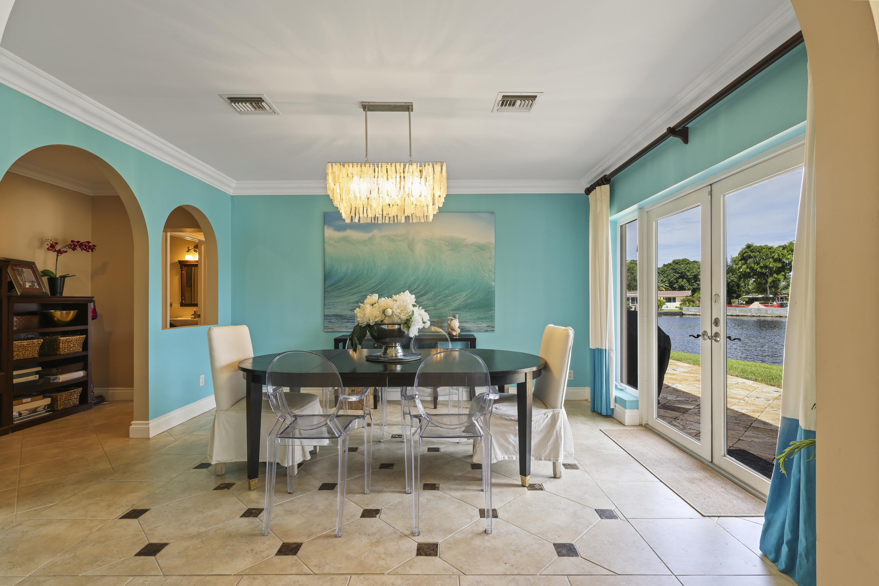 1925 Coral Gardens Drive Property Photo 13