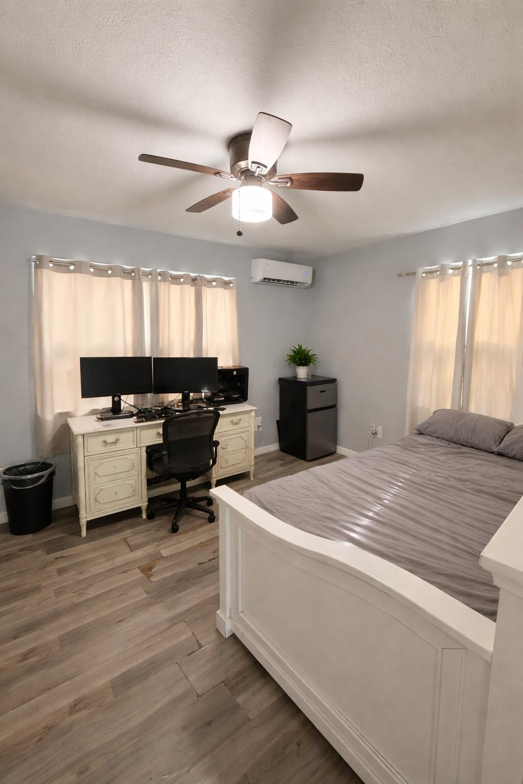 2686 Summit Boulevard Property Photo 4