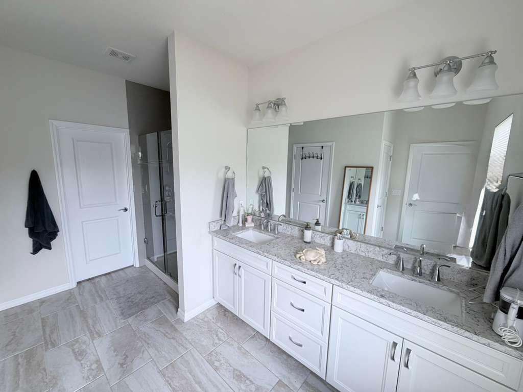 4924 Greenway Drive Property Photo 42
