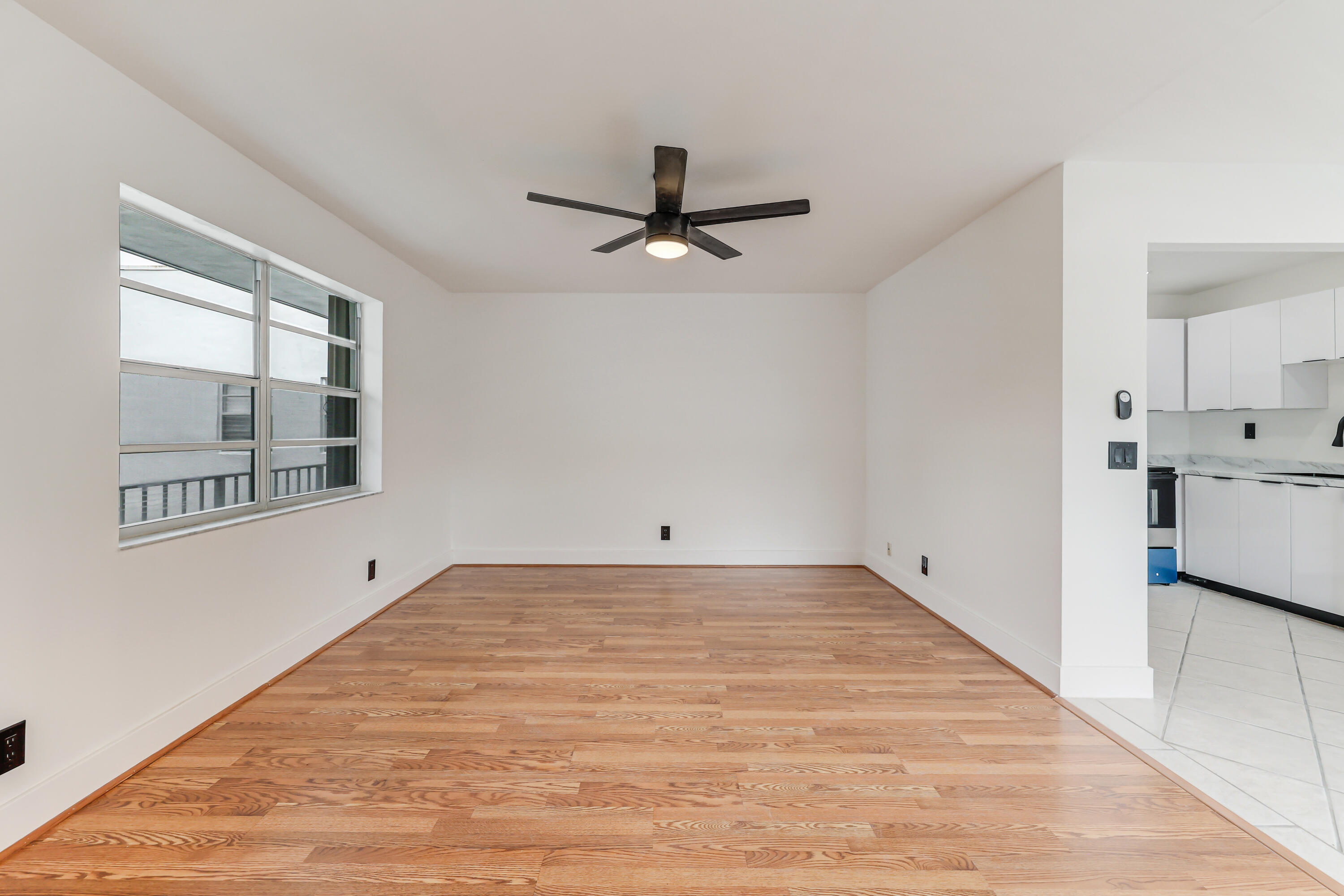 560 Capri Property Photo 2