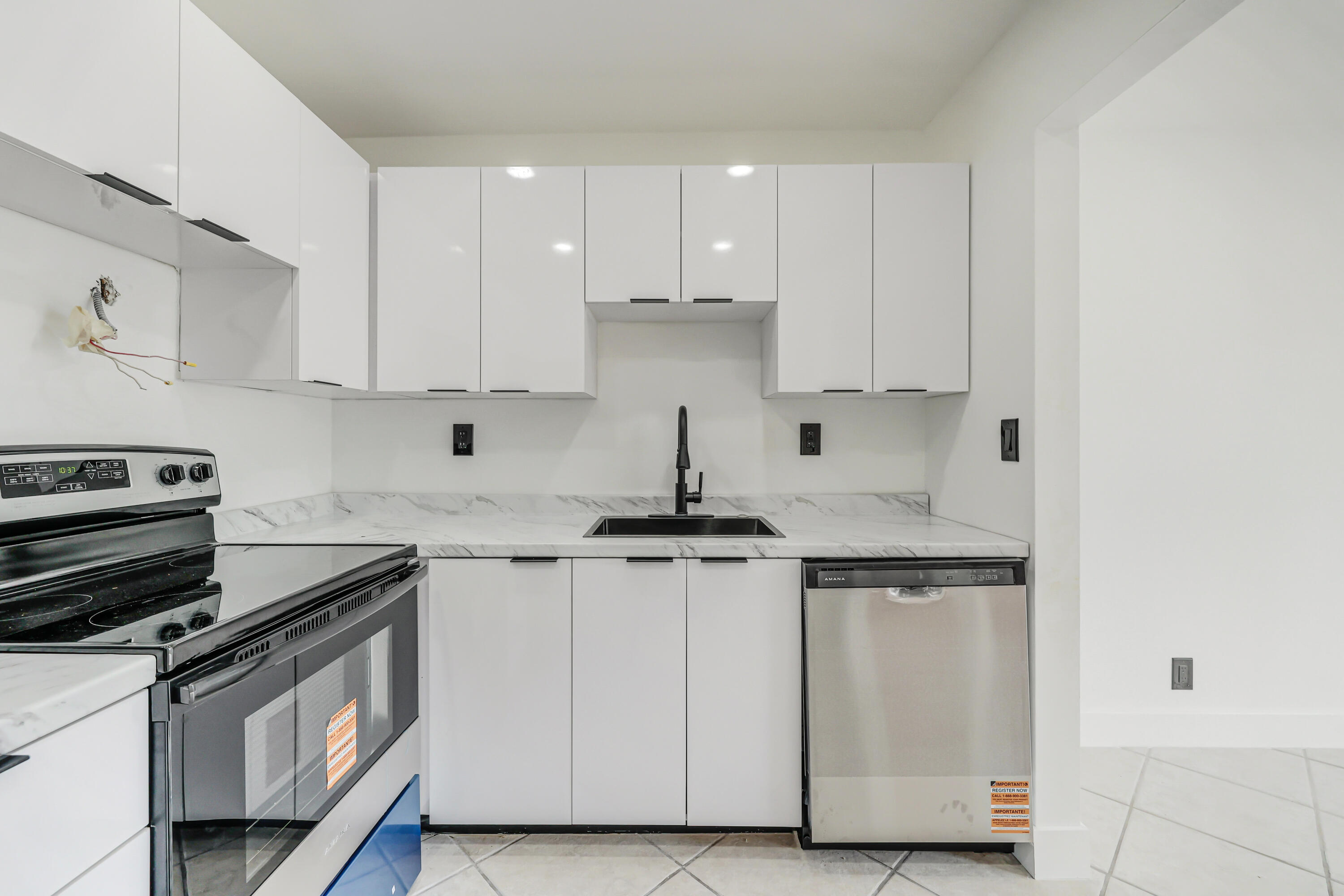 560 Capri Property Photo 6