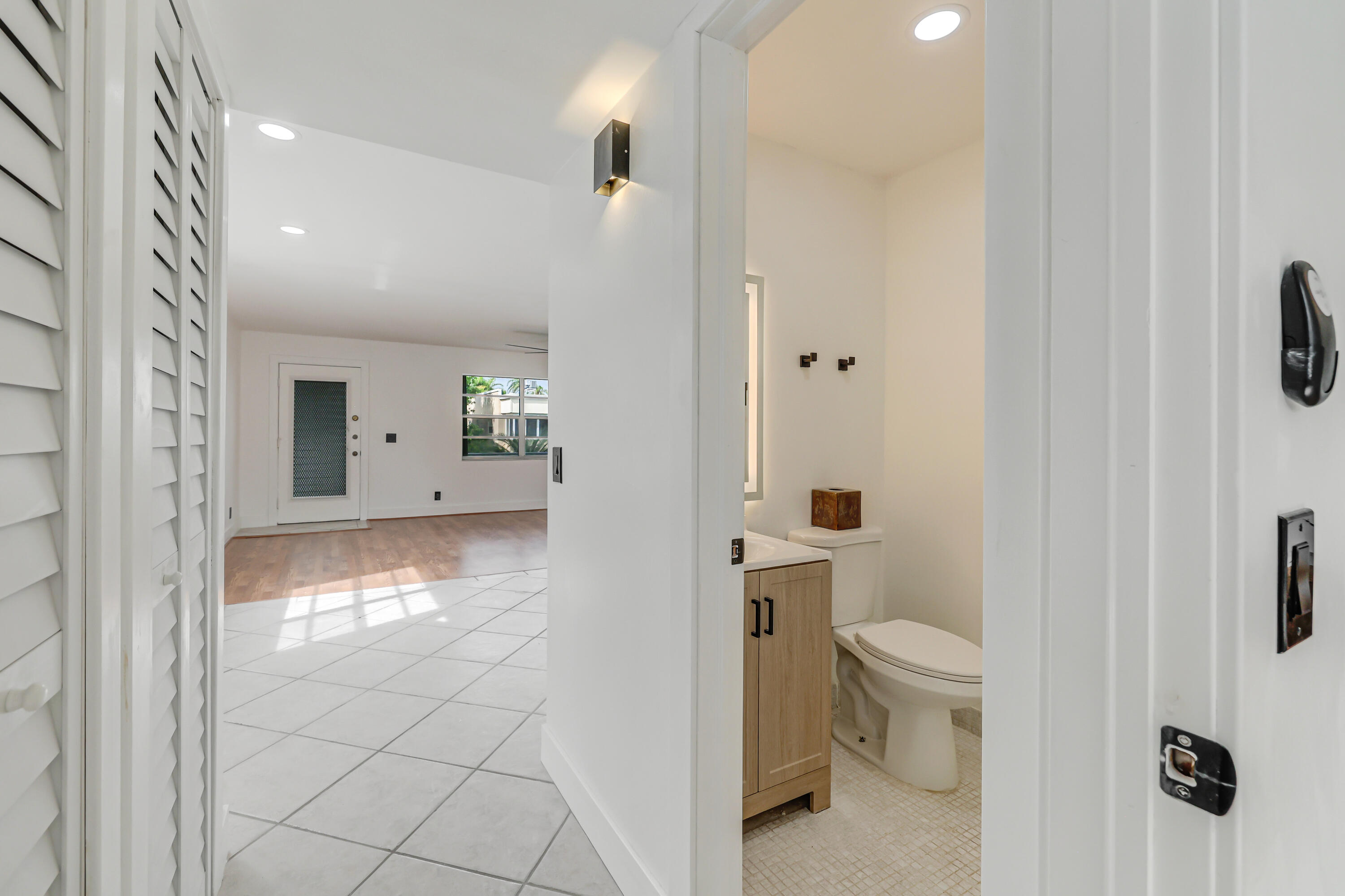 560 Capri Property Photo 7