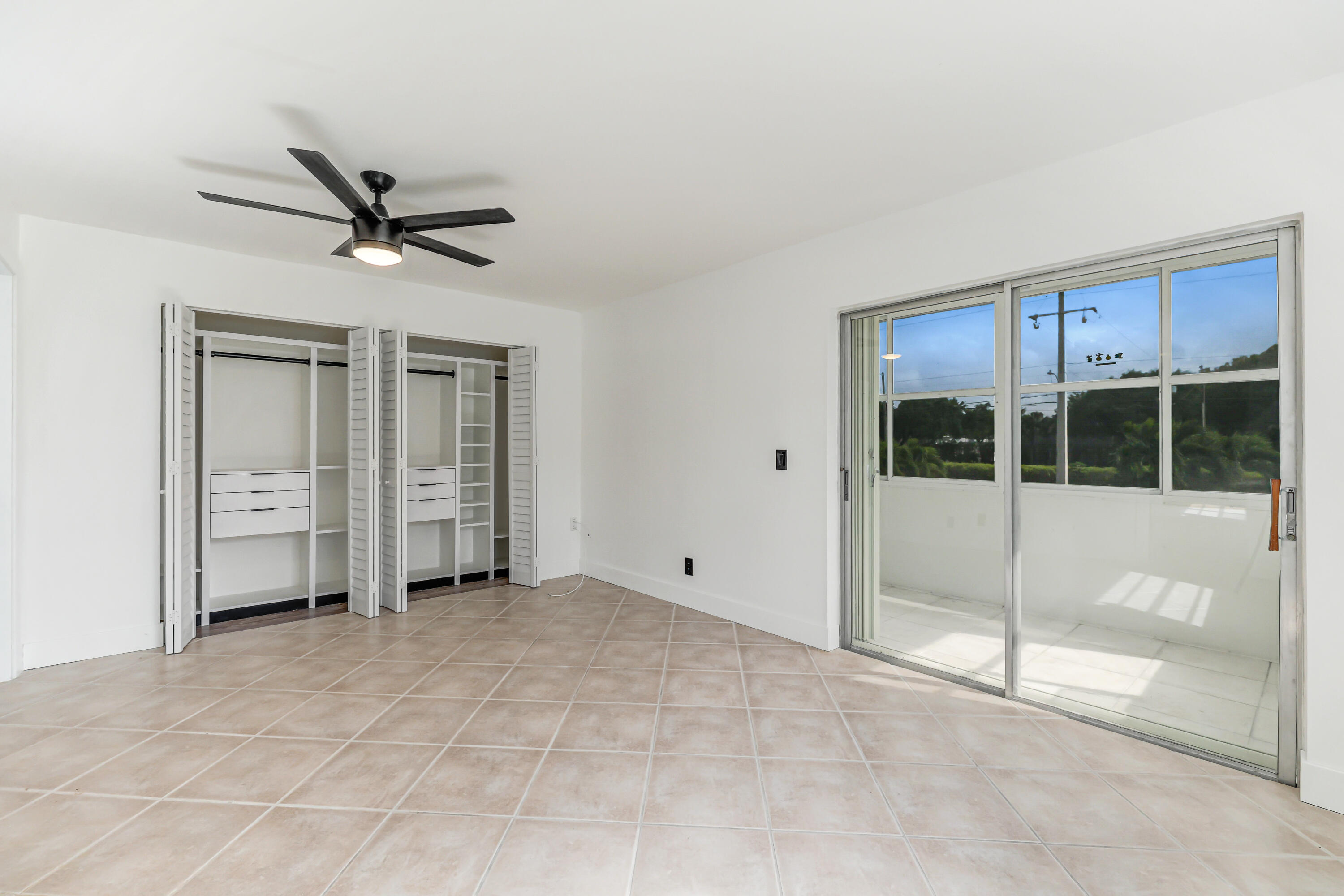 560 Capri Property Photo 9