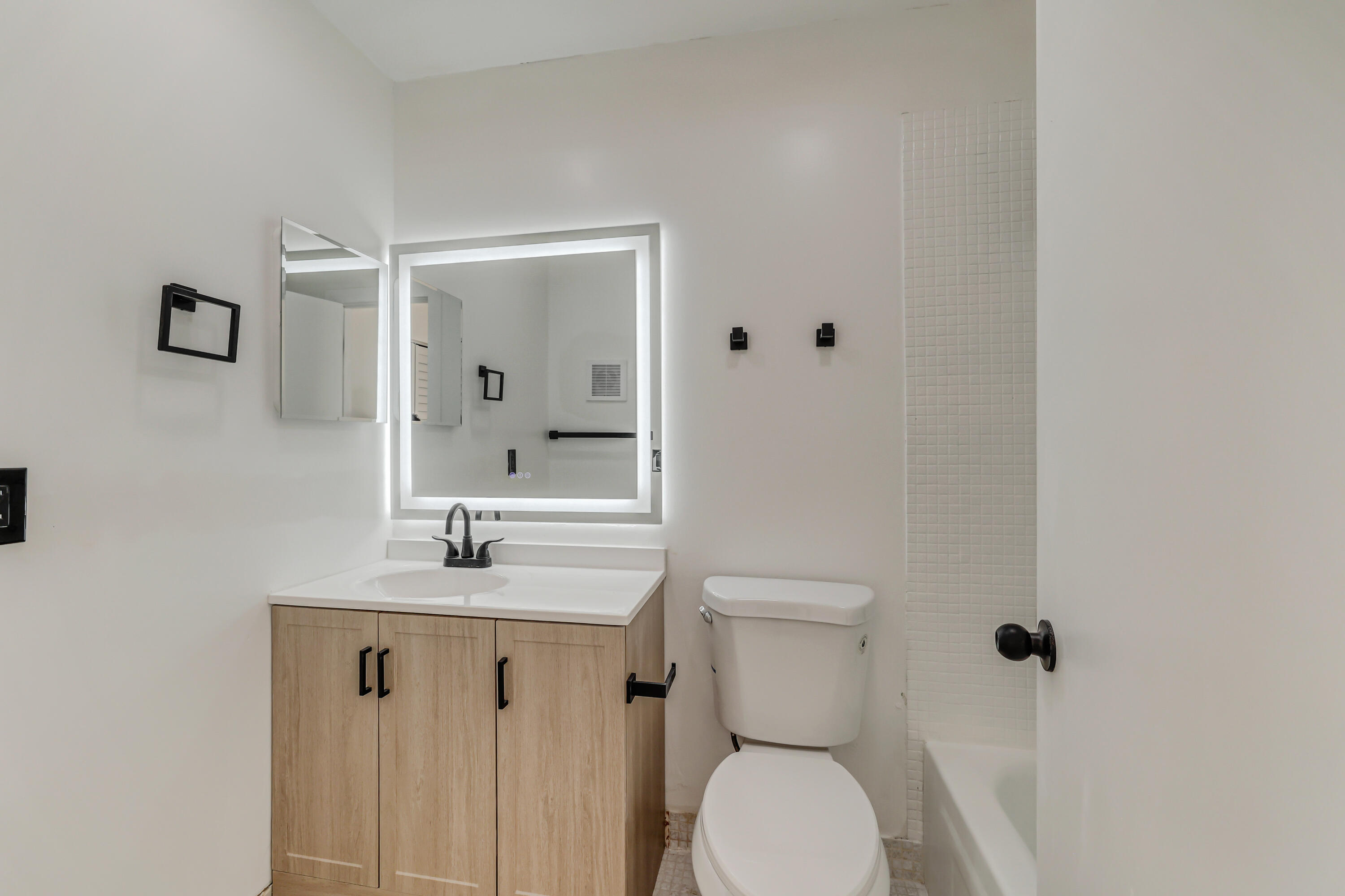 560 Capri Property Photo 14