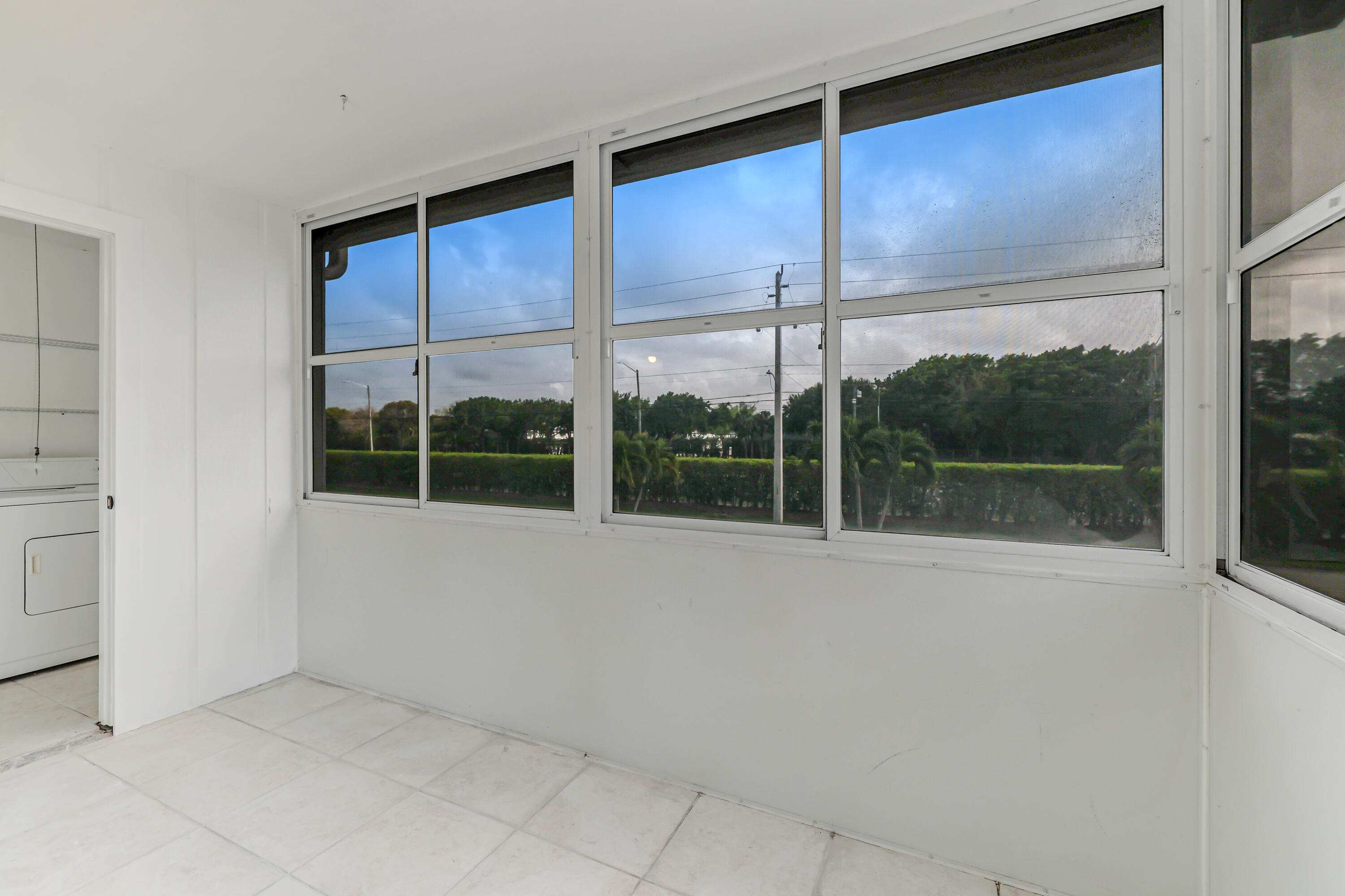 560 Capri Property Photo 20