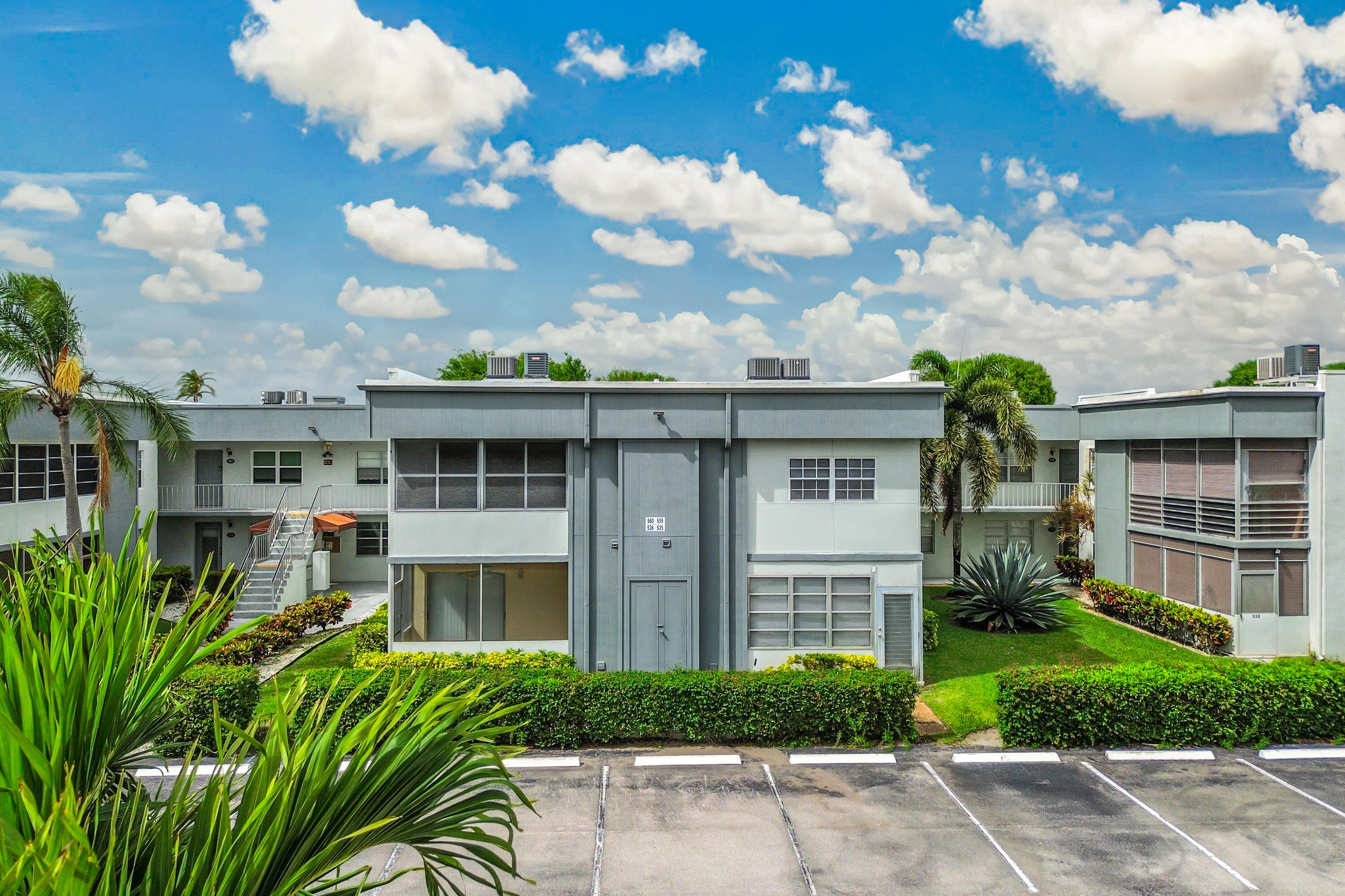 560 Capri Property Photo 24