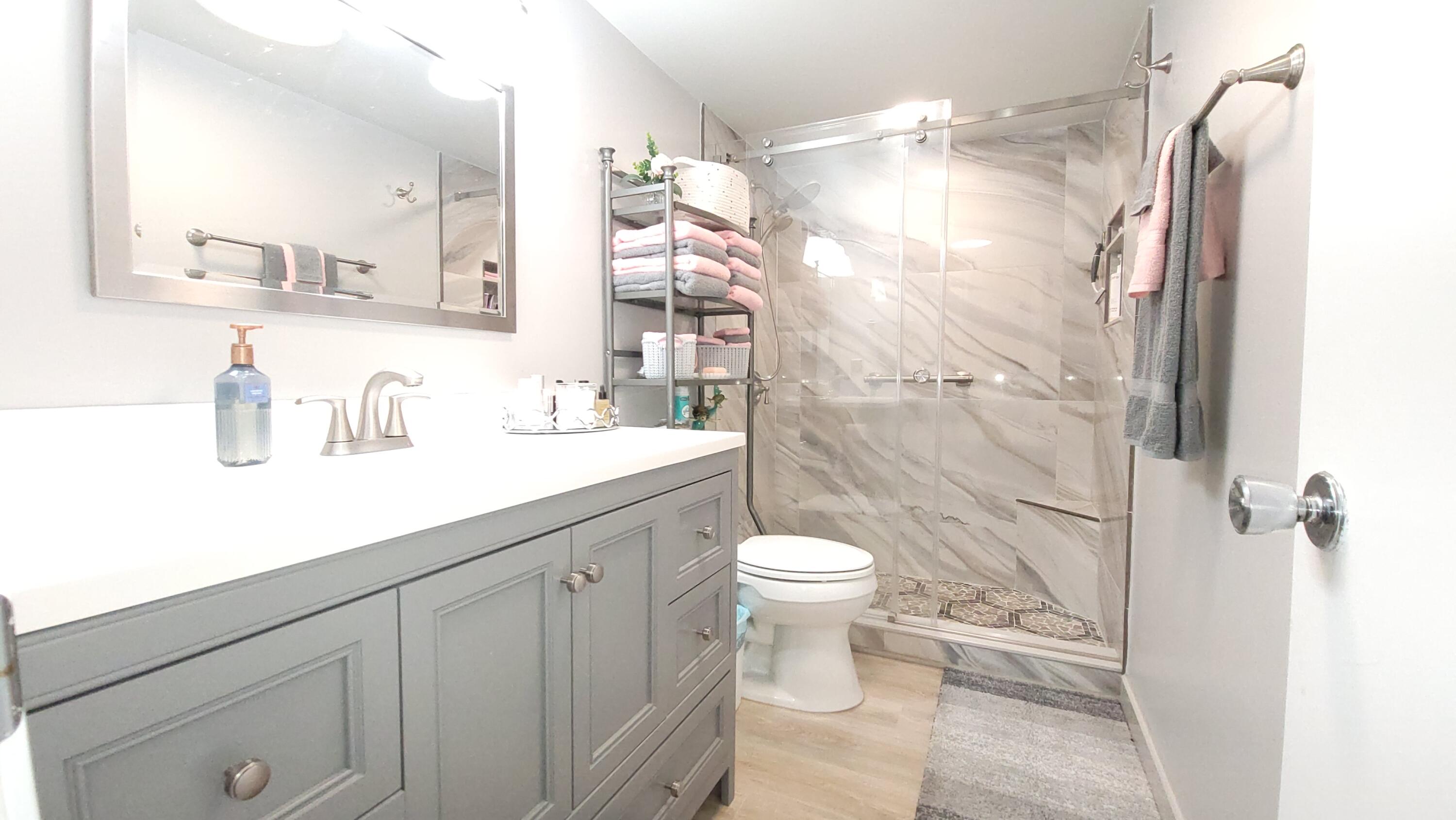 34 Somerset B Property Photo 15